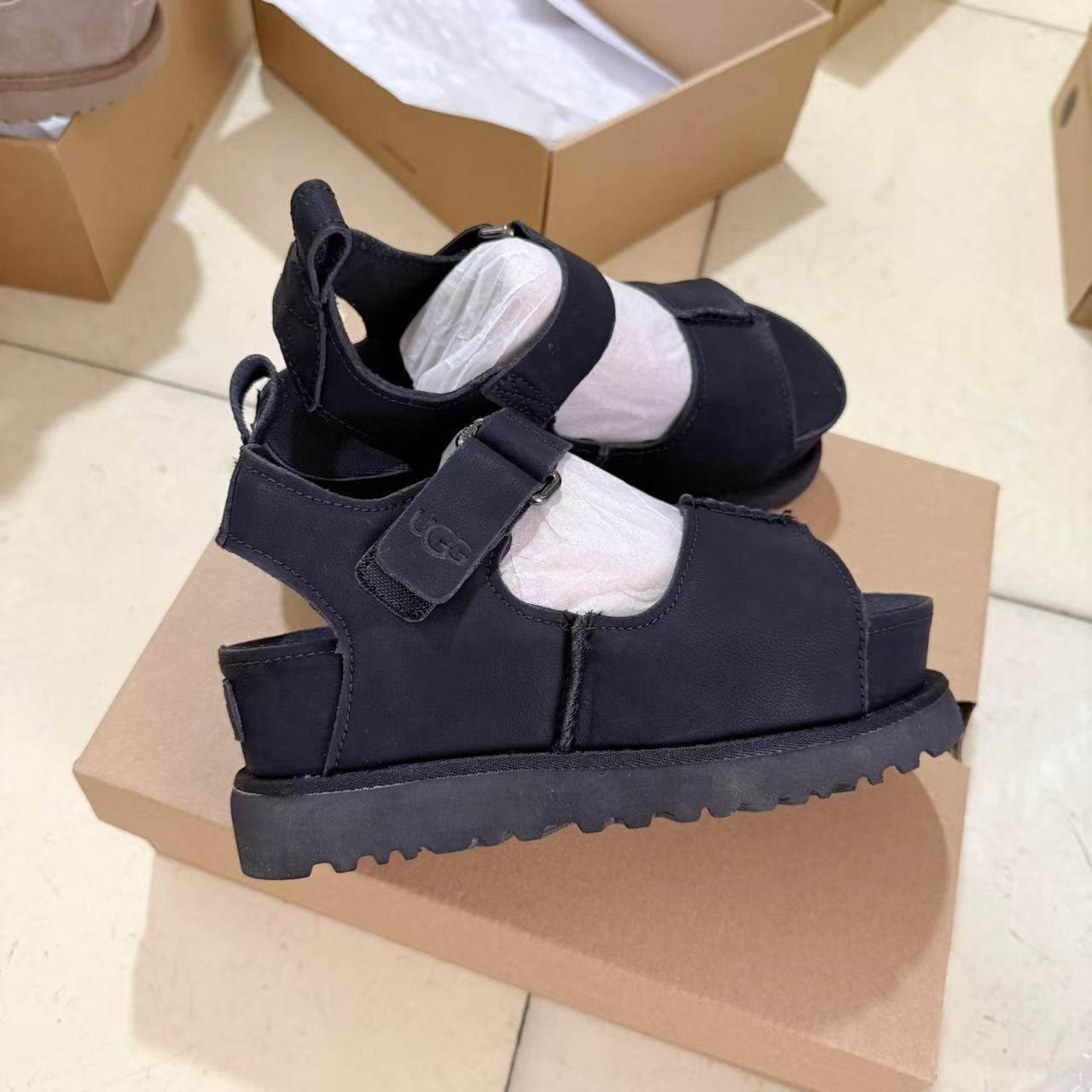 UGG New Autumn/Winter Slip-On Lazy Mule Slippers - High Quality Version(Replica)