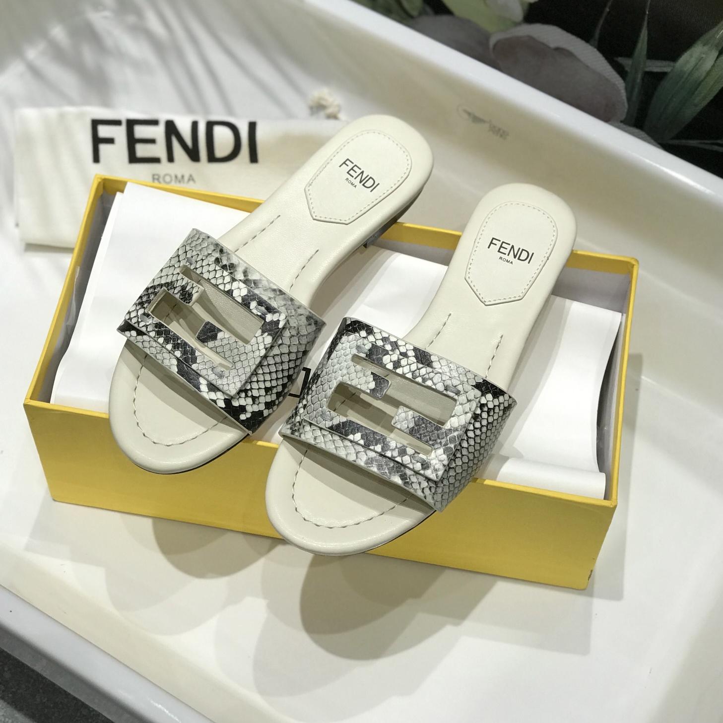 Fendi Slippers Shoes Sandal Slide (Replica)