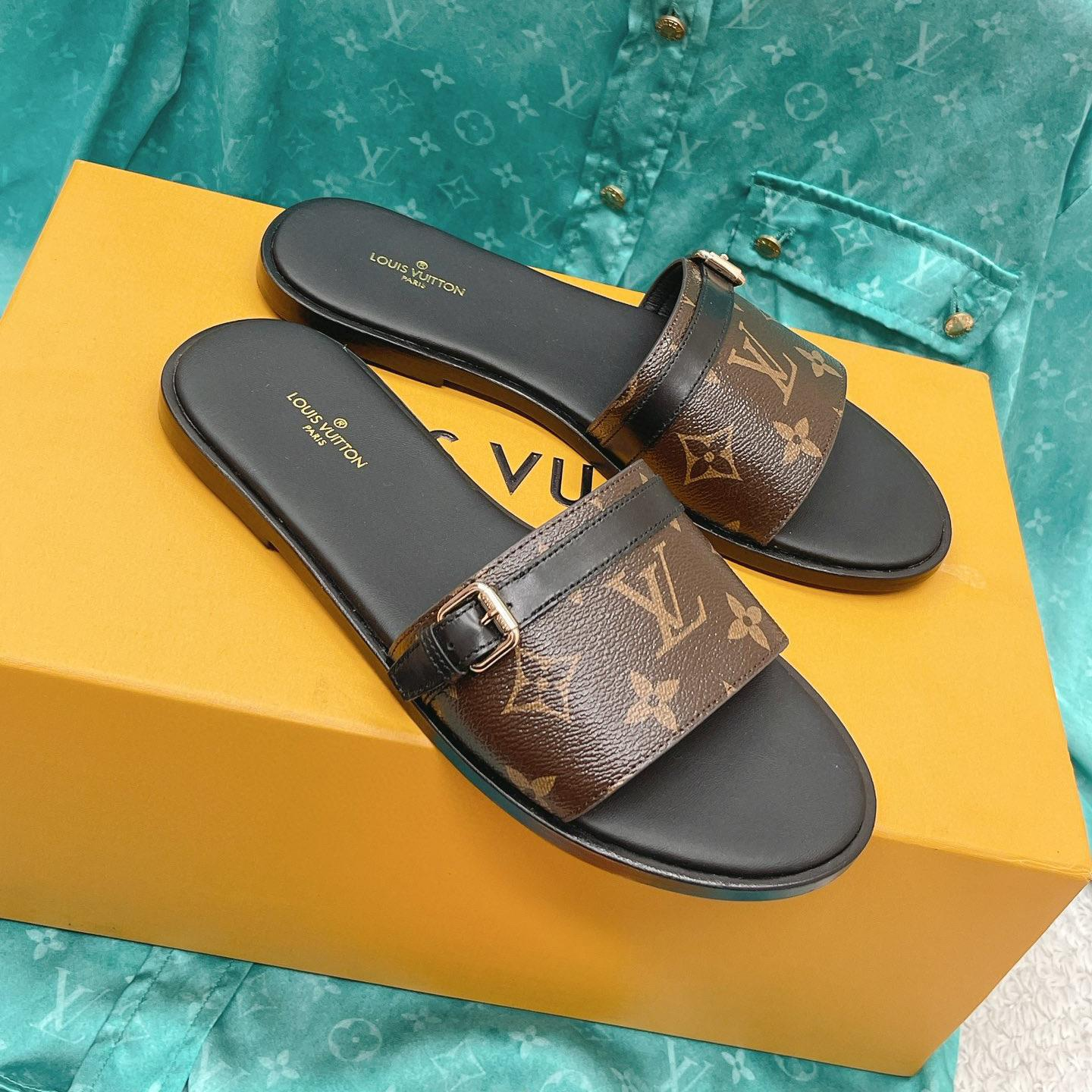 Louis Vuitton LV Comfortable Flat Slippers  Slide Sandal (Replica)