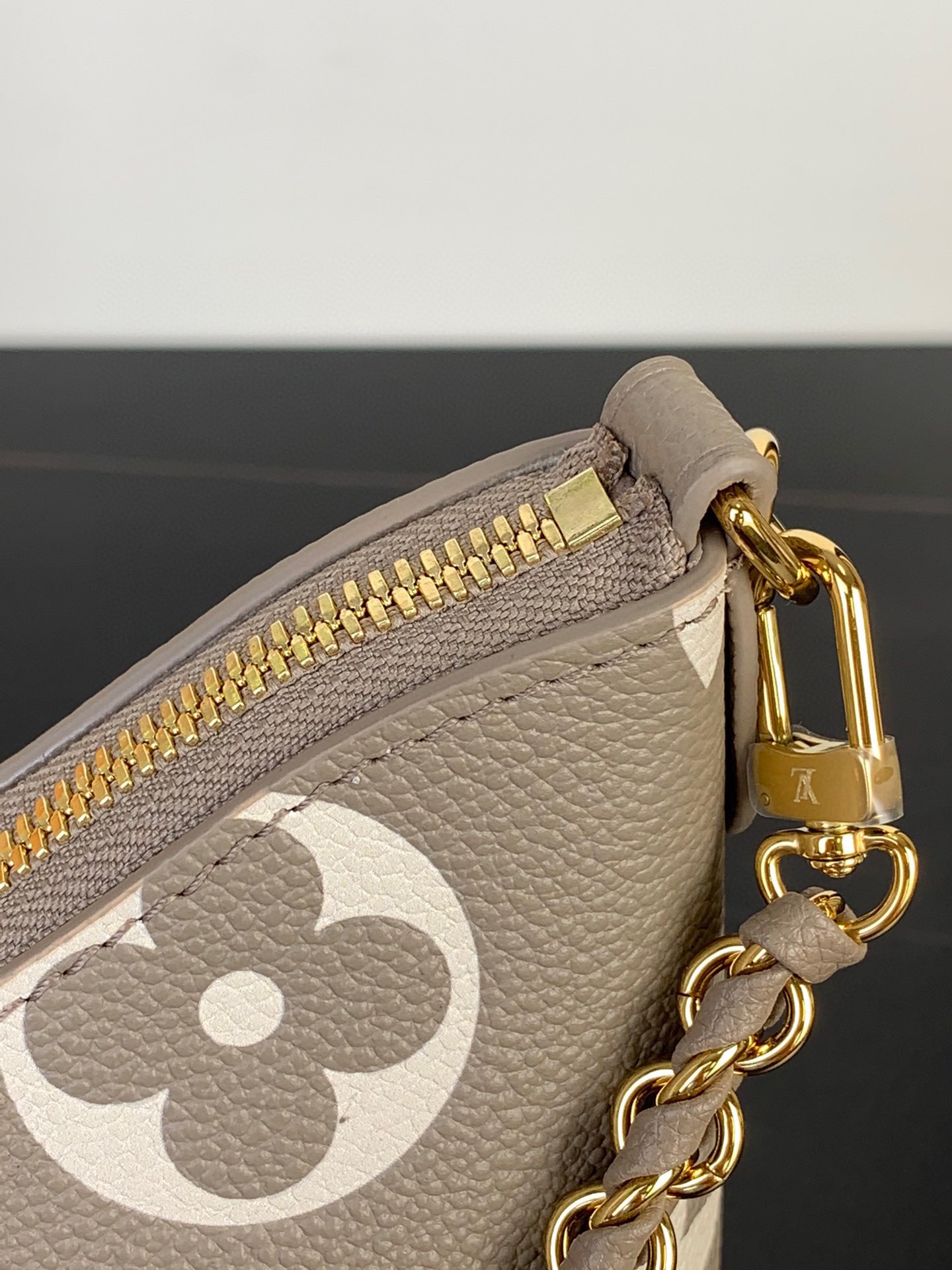 Louis Vuitton Bags 𝐁𝐎𝐔𝐋𝐎𝐆𝐍𝐄 Shoulder Bag M12930（12AReplica）