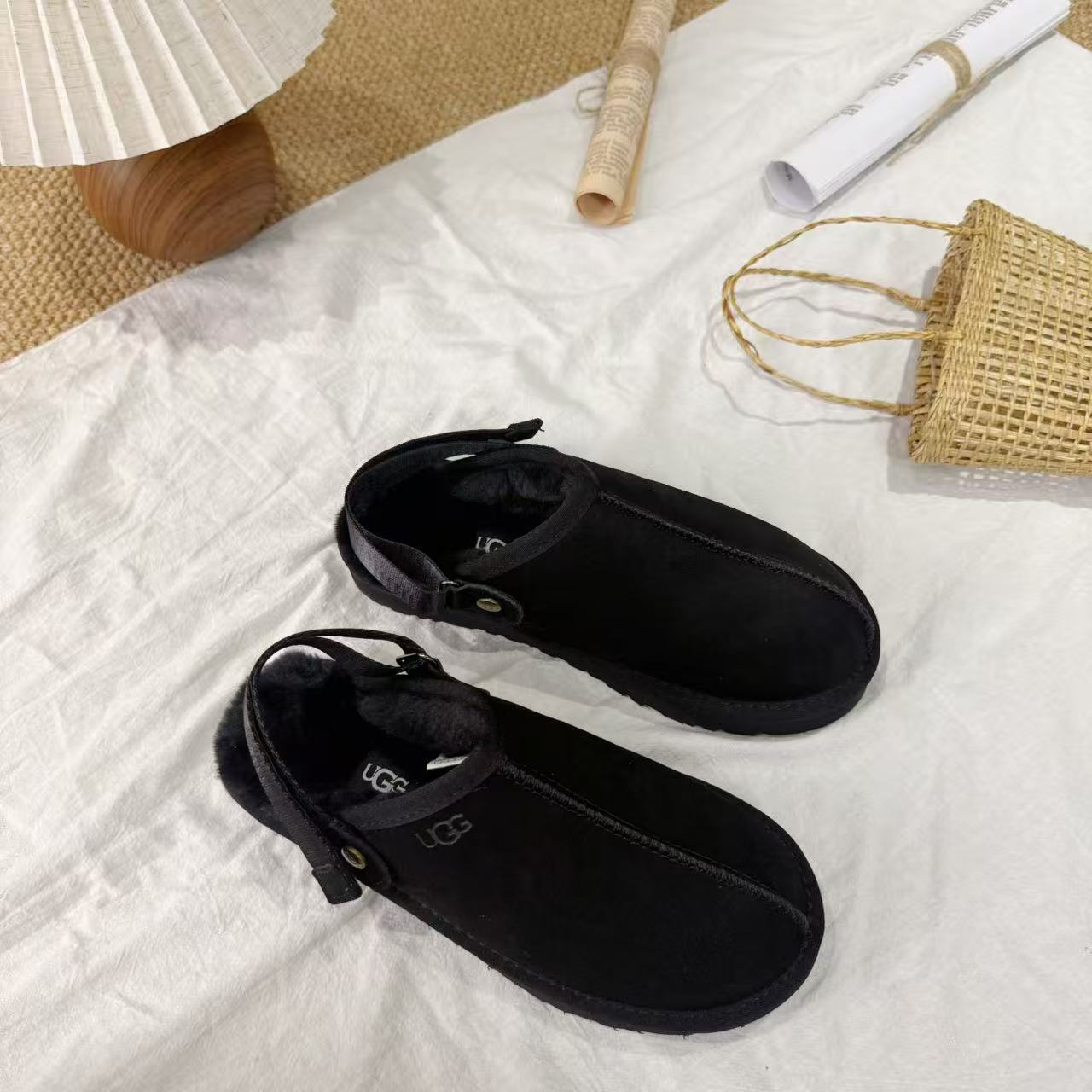 UGG New Autumn/Winter Slip-On Lazy Mule Slippers - High Quality Version(Replica)