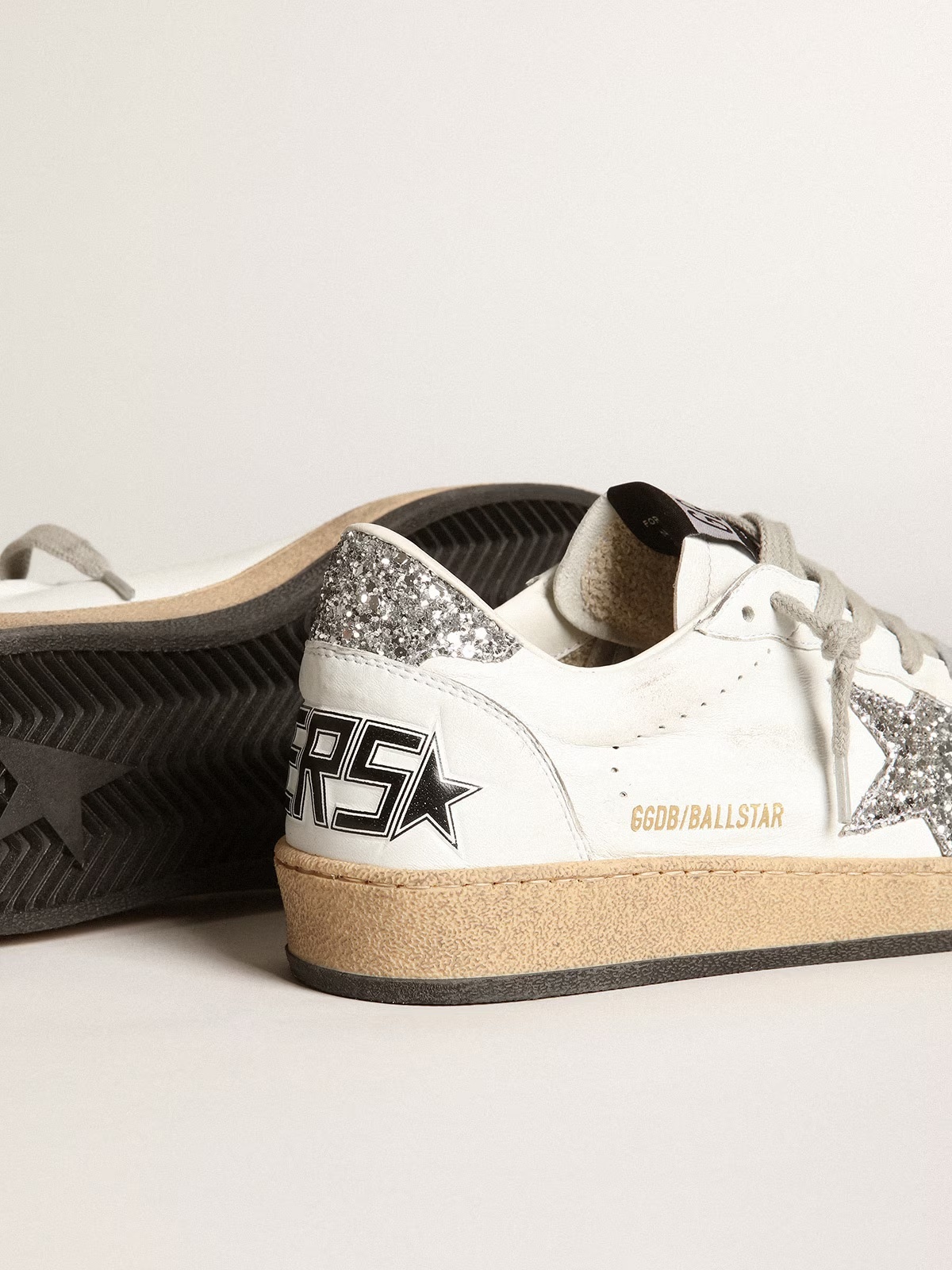 Golden Goose GGDB Ball Star Sabots in white nappa with an old-rose leather star