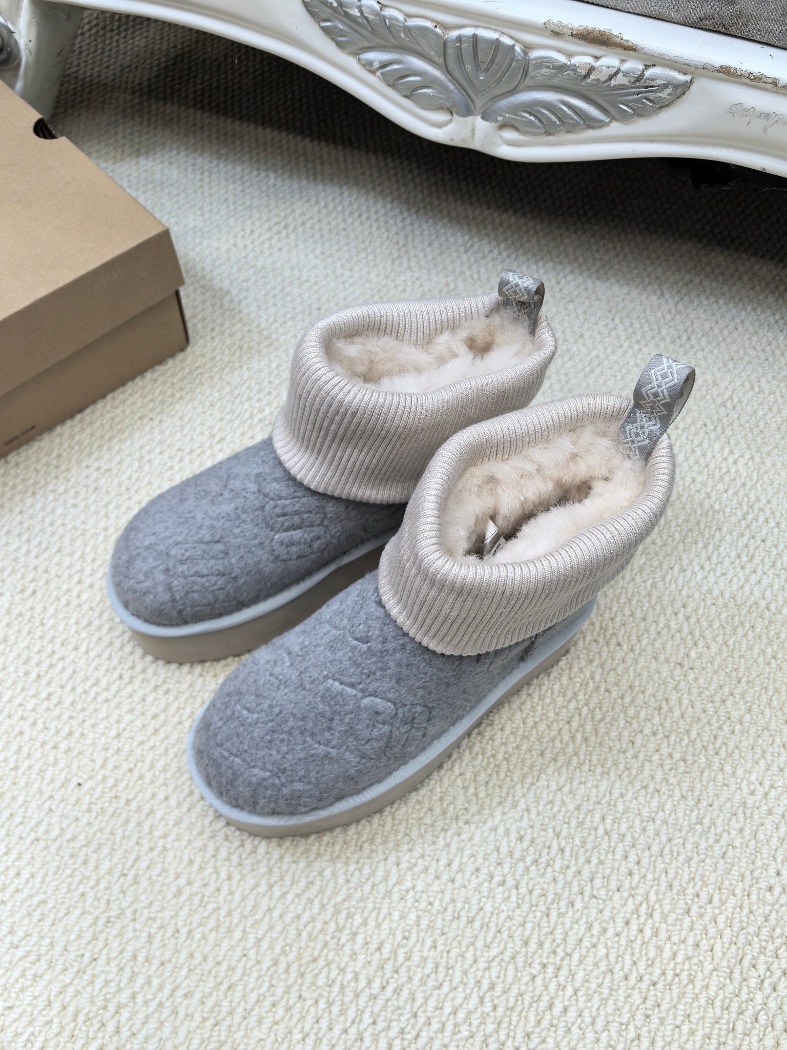 UGG shoes 040 BY022