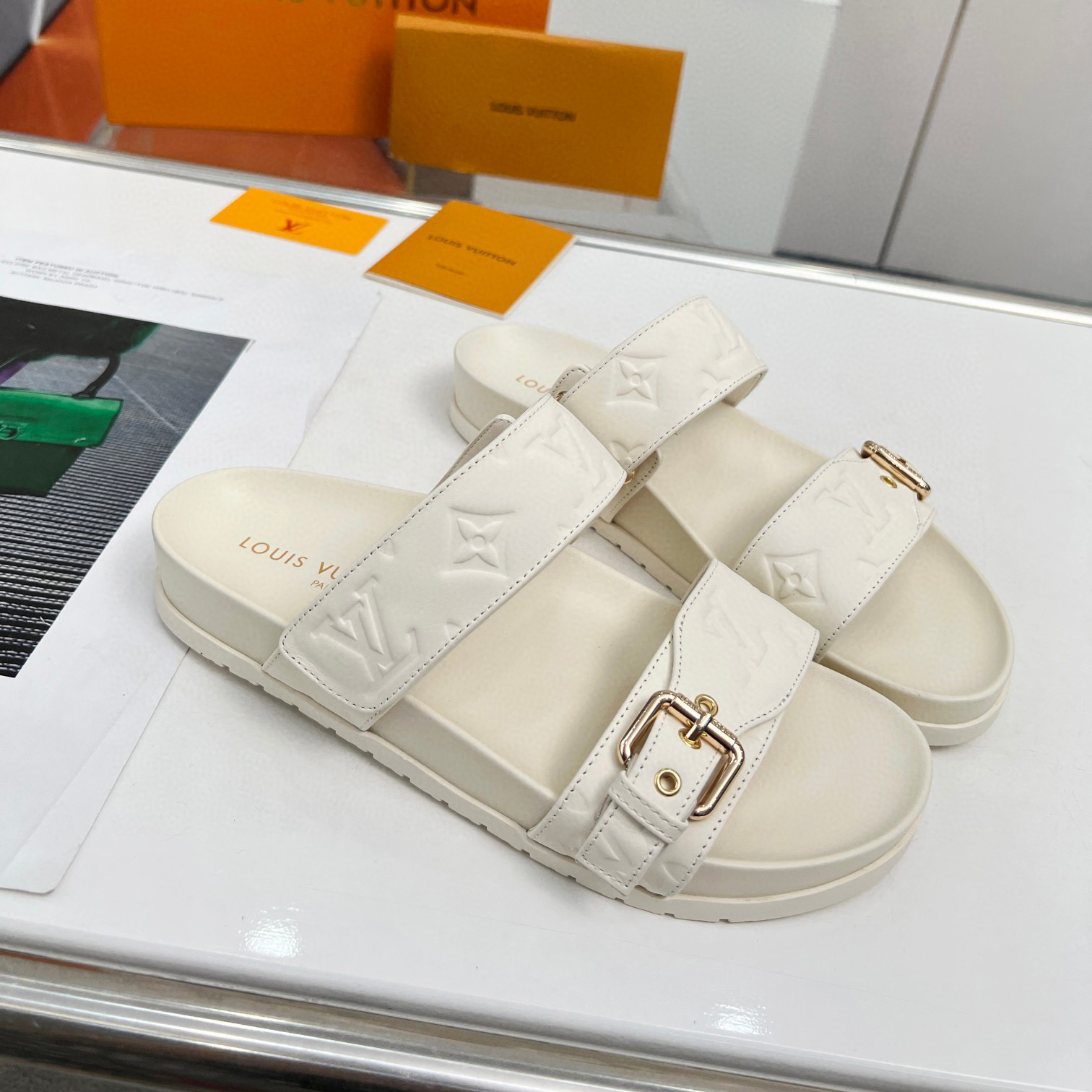 Louis Vuitton LV Bom Dia Fashion Flip-flops Slide Sandal (Replica)