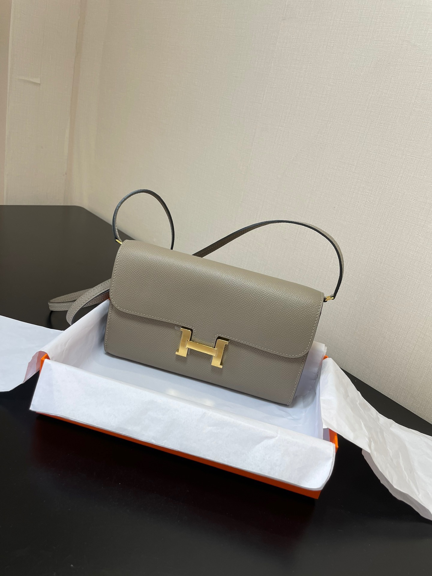 Hermès   Constance   to go Shoulder Bag   (12AReplica）
