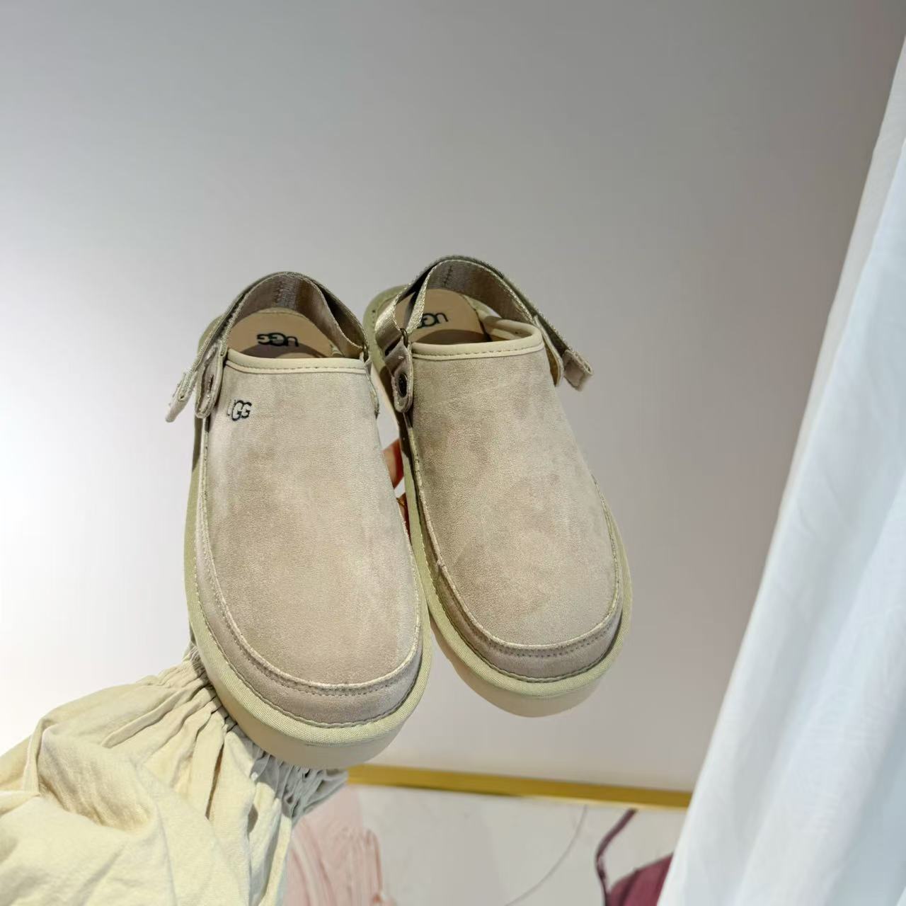 UGG New Autumn/Winter Slip-On Lazy Mule Slippers - High Quality Version(Replica)