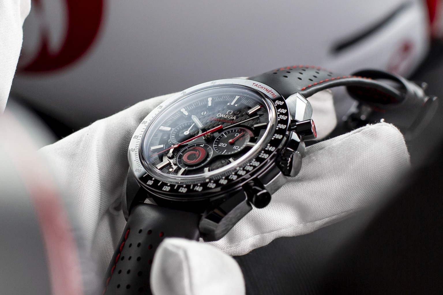 Omega Speedmaster Dark Side of the Moon ALINGHI-P17331744
