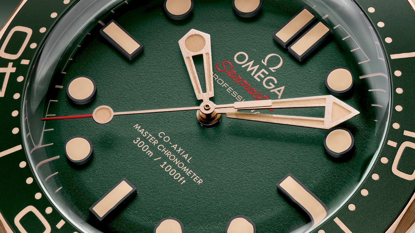 2025 Omega 210.90.42.20.10.001 Seamaster Diver 300M Green Dial Titanium Bronze Gold on