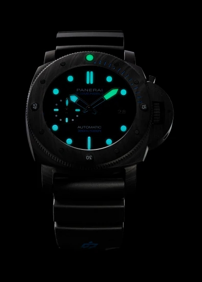 Panerai Luminor Submersible Black Dial PAM00960