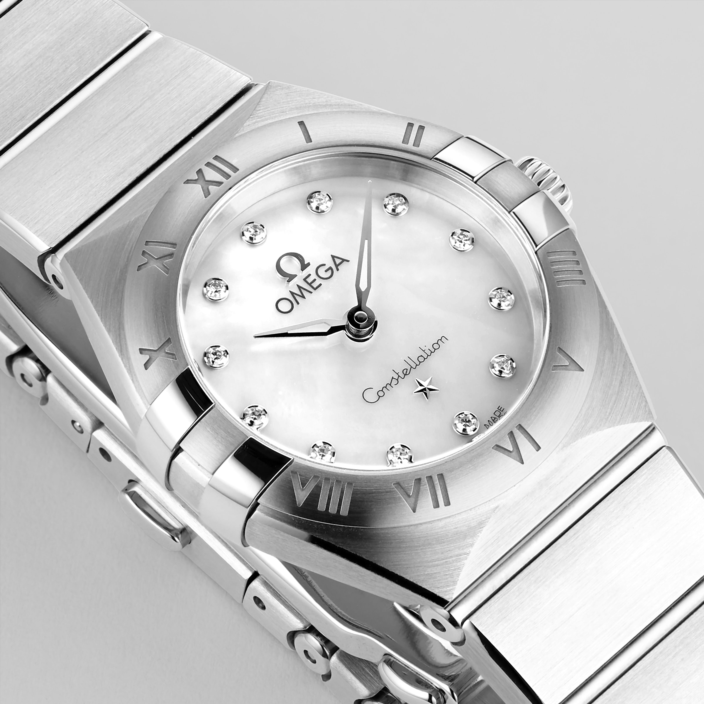 Omega Constellation Manhattan 28mm Ladies Watch-P17331612
