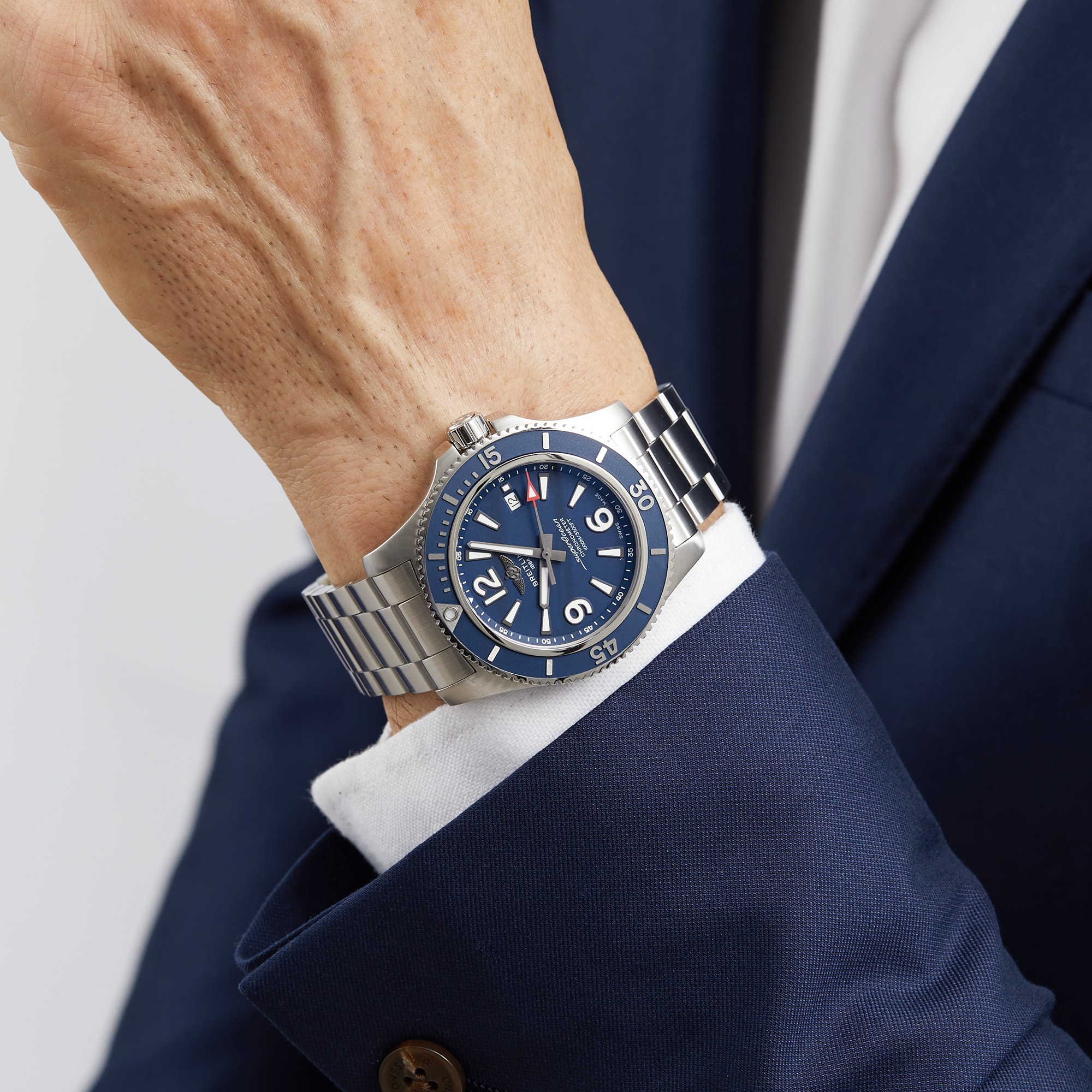 Breitling Superocean Automatic 44-P17531630