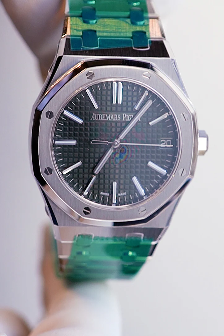 Audemars Piguet Royal Oak 41 Khaki Green Dial 50th Anniversary Watch 15510ST.OO.1320ST.04 DCM
