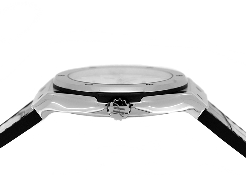 Hublot Classic Fusion Opaline Dial Titanium Automatic Men's Watch 511.NX.2611.LR