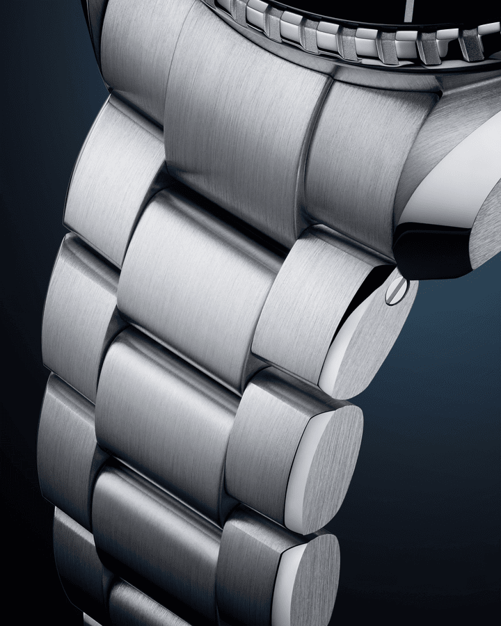 Omega Seamaster Planet Ocean 6000M 45.5 mm, O‑MEGASTEEL on O‑MEGASTEEL