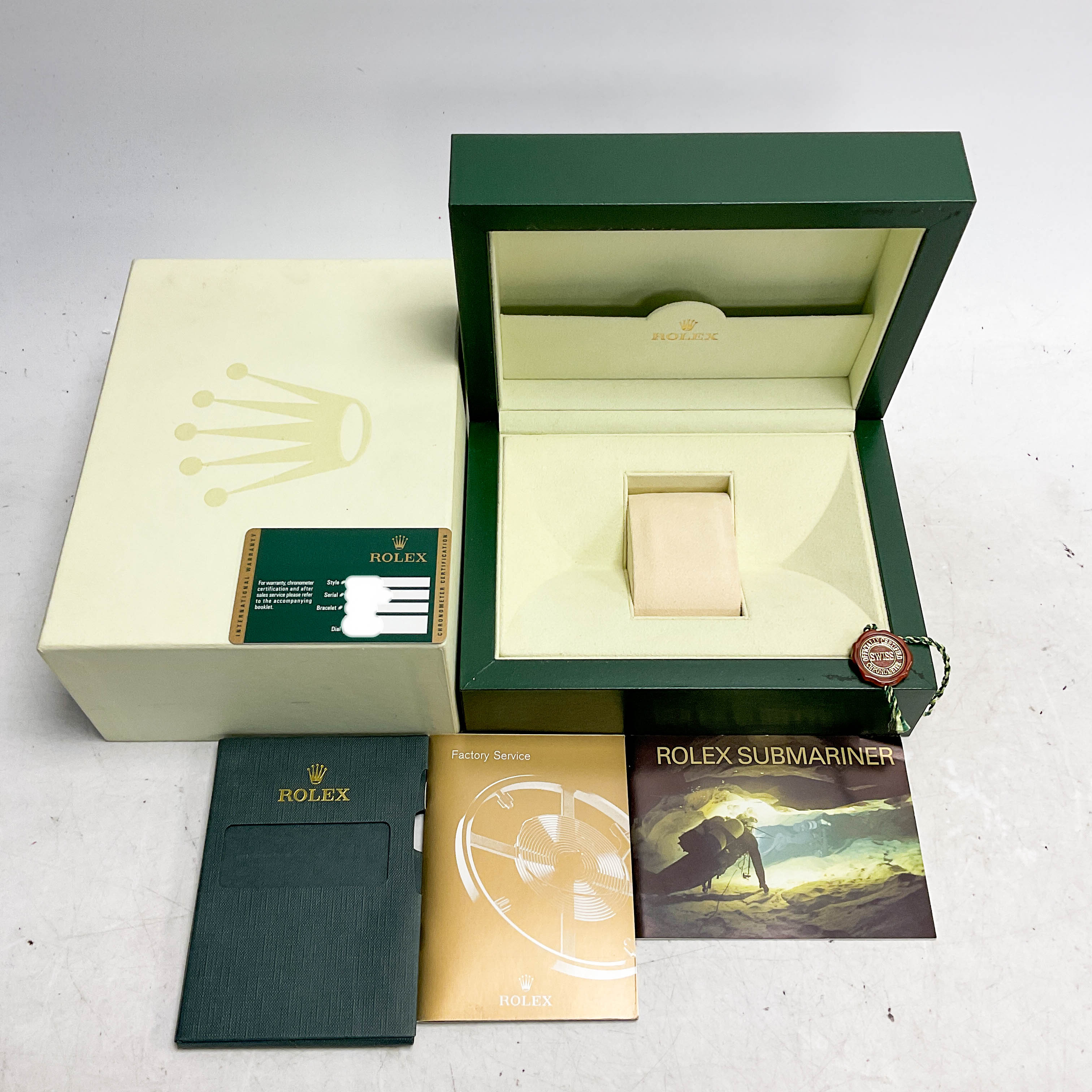 Rolex Submariner Date 16618-4695003