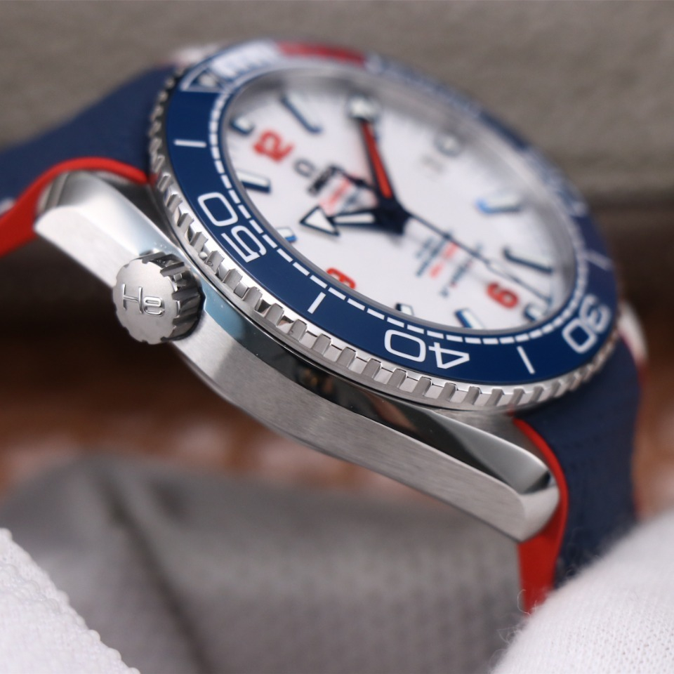Omega Seamaster PLANET OCEAN 600M America's Cup 43.5mm