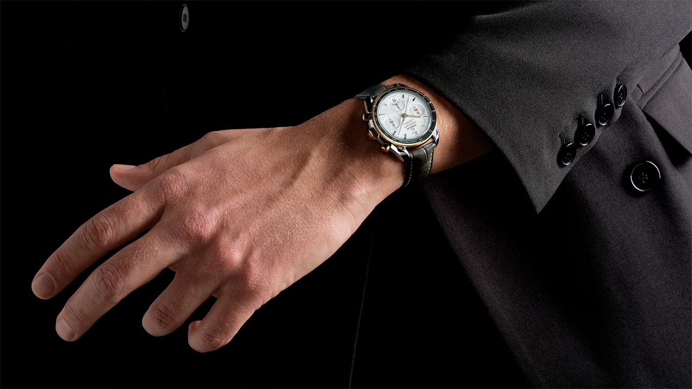 2025 Omega 324.23.38.50.02.001 Speedmaster 38 mm Steel Yellow Gold on Strap