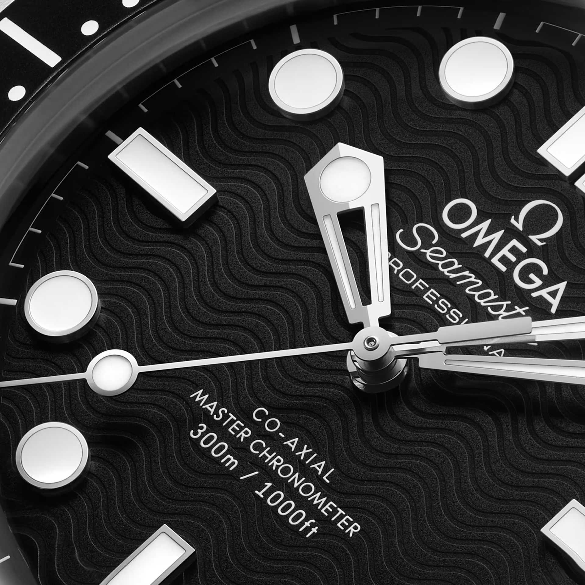 2025 Omega 210.32.42.20.01.003 Seamaster Diver 300M