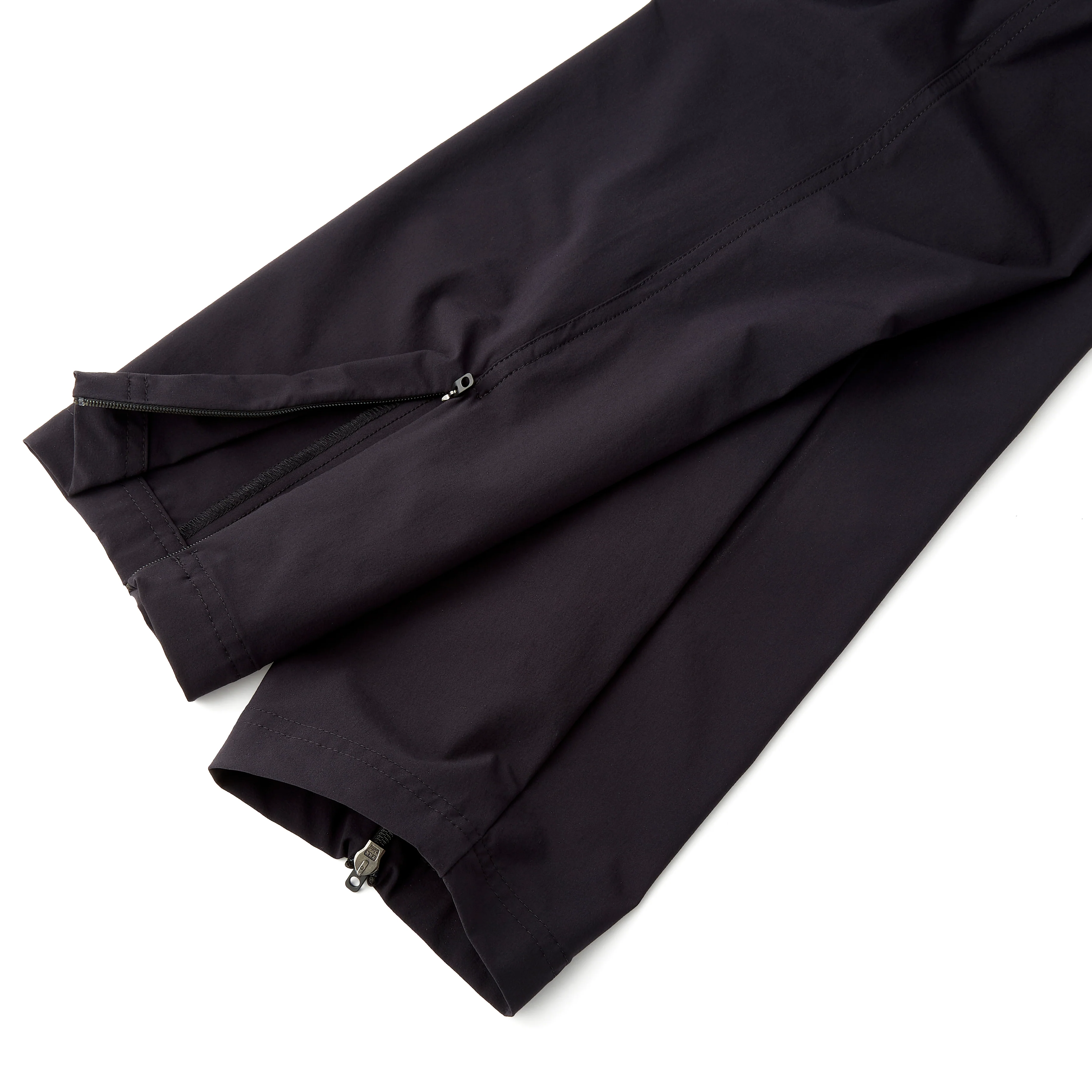 Momentum Track Pant in Black