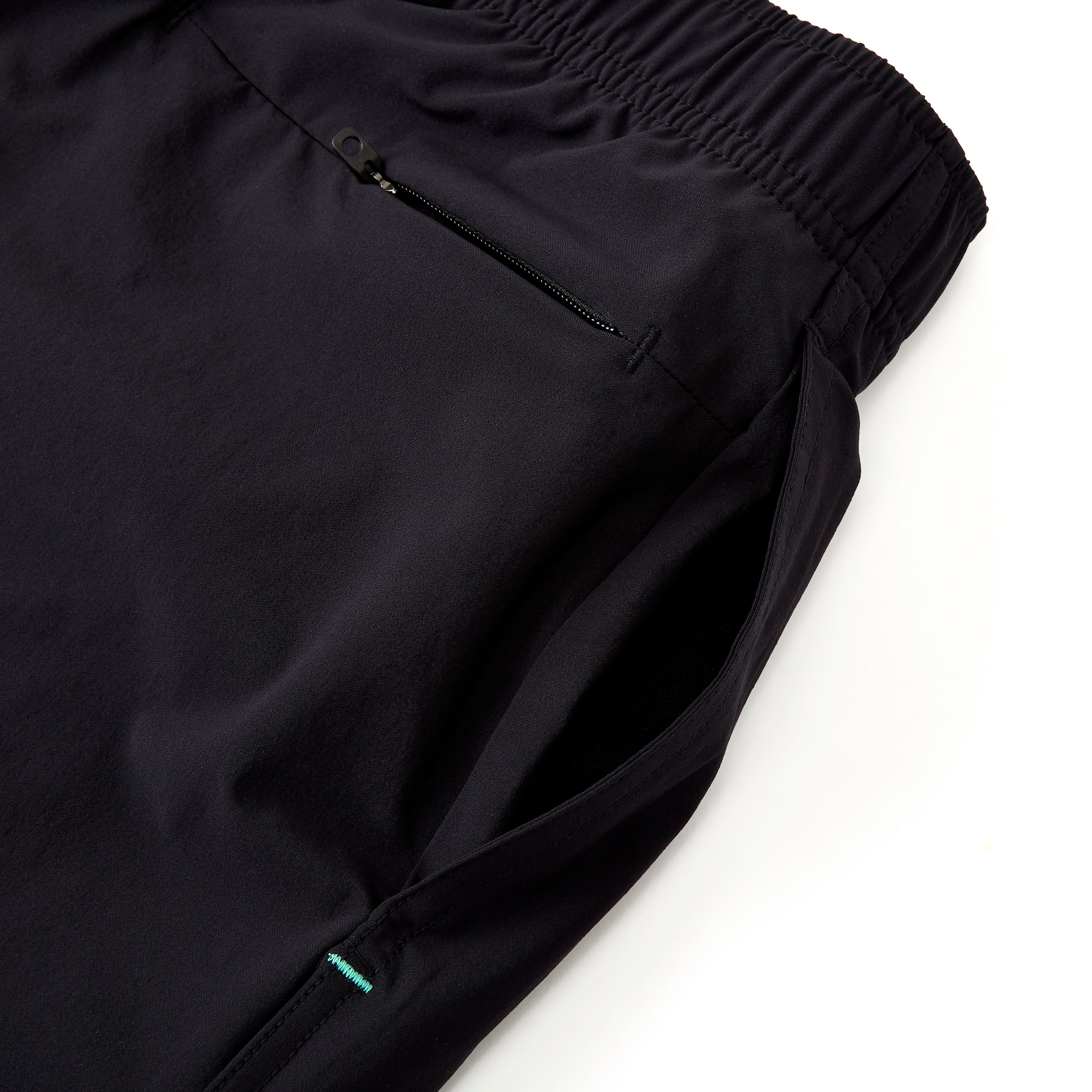 Momentum Short with Liner in Black