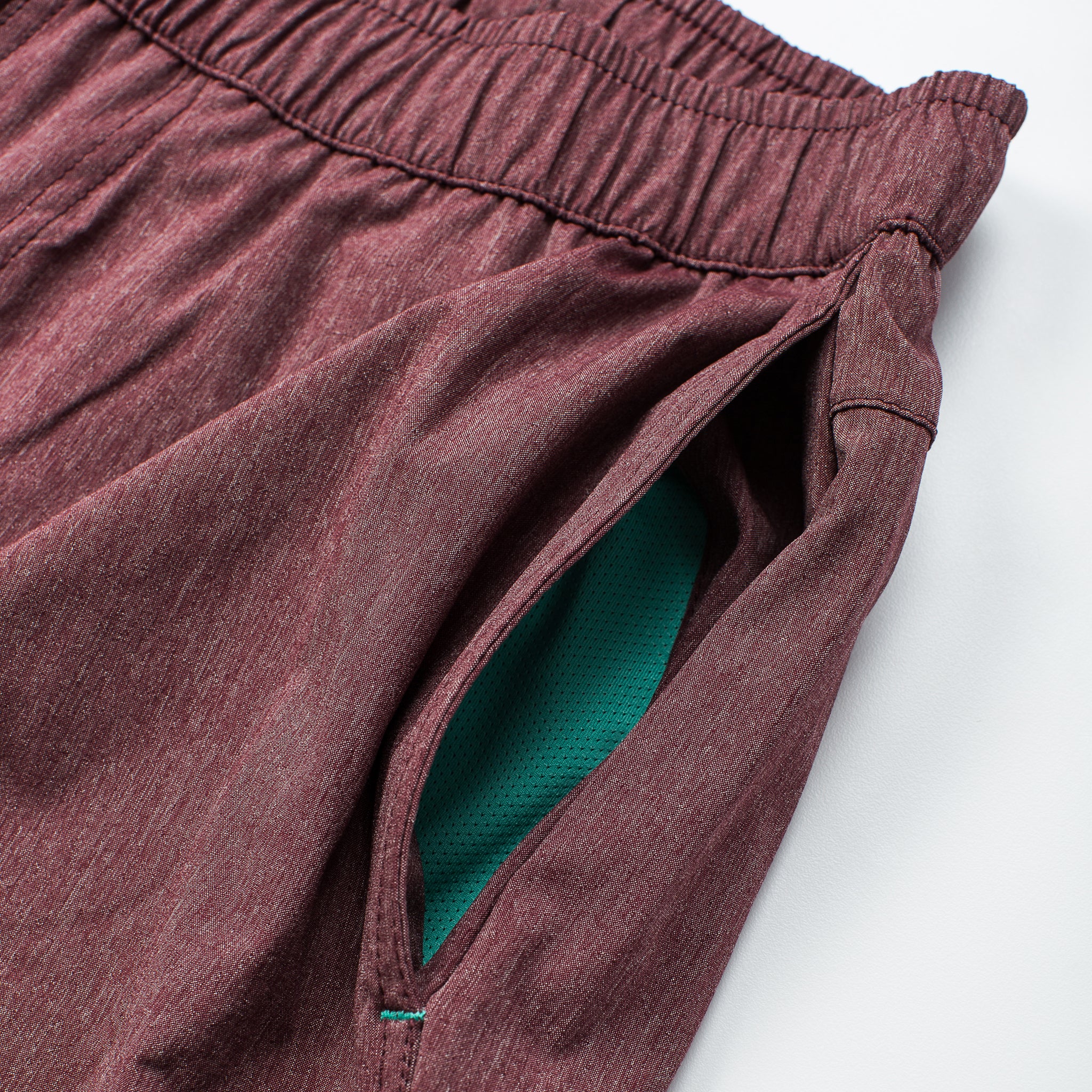 Momentum Short in Heather Oxblood