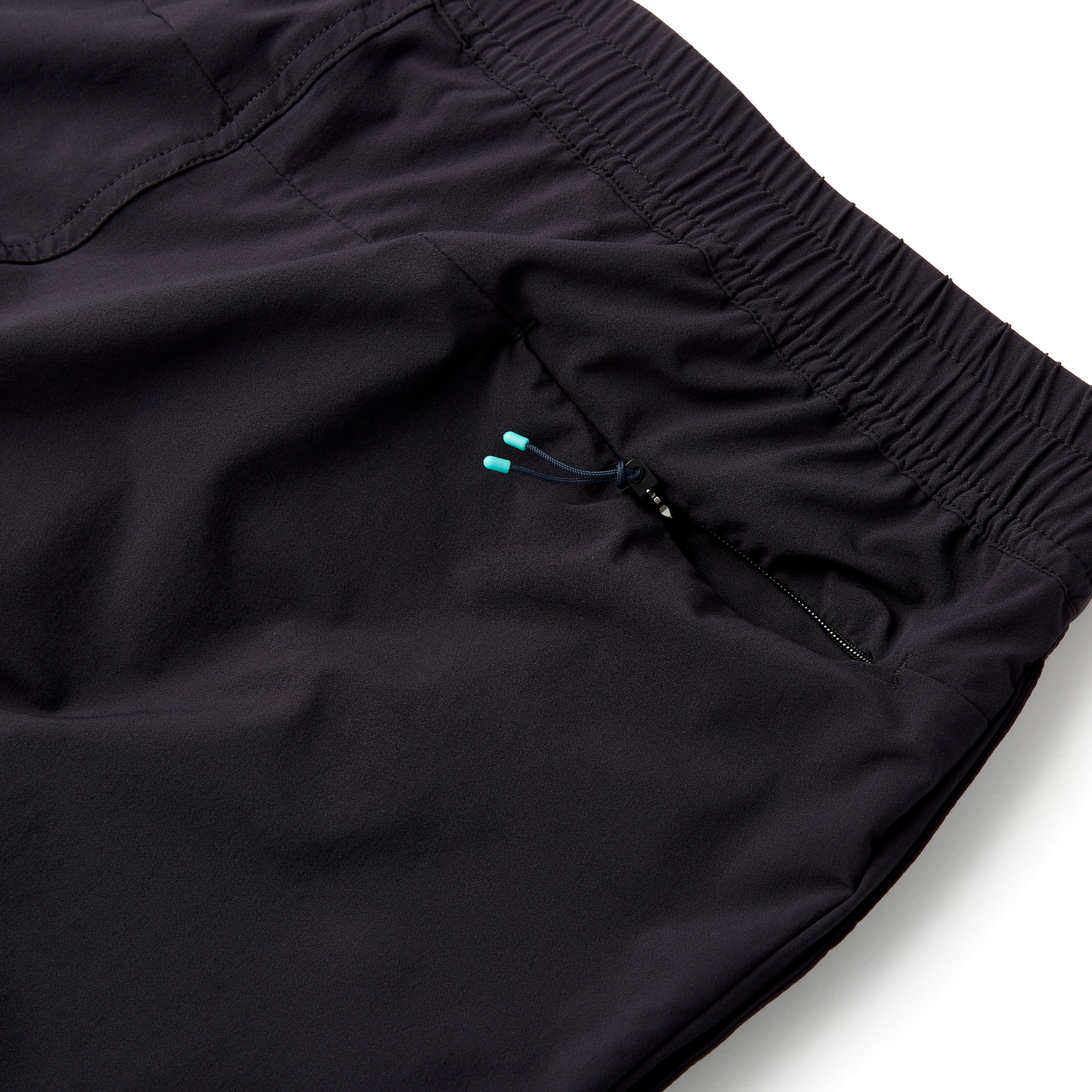 Momentum Track Pant in Black