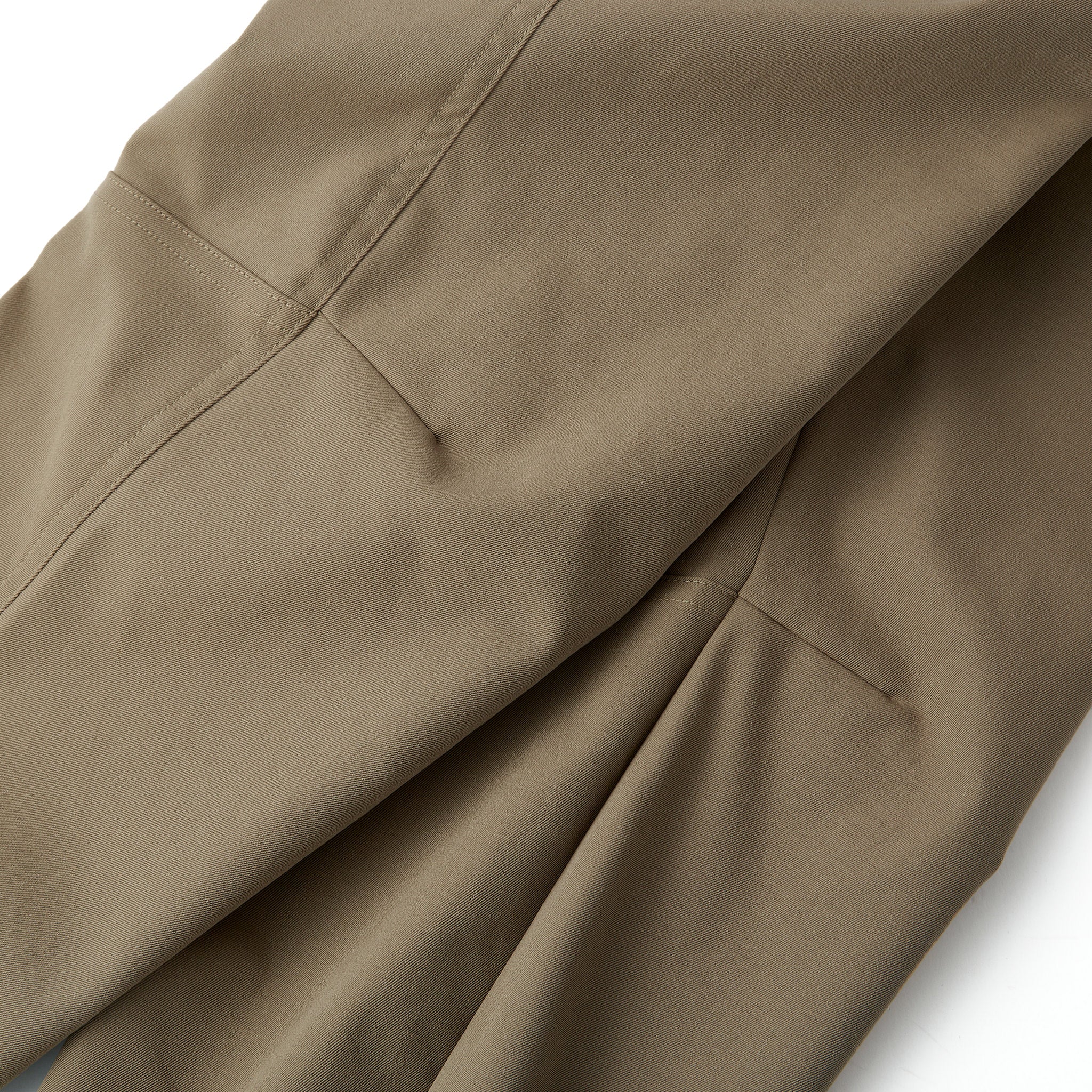 Tour Jogger in Olive Khaki