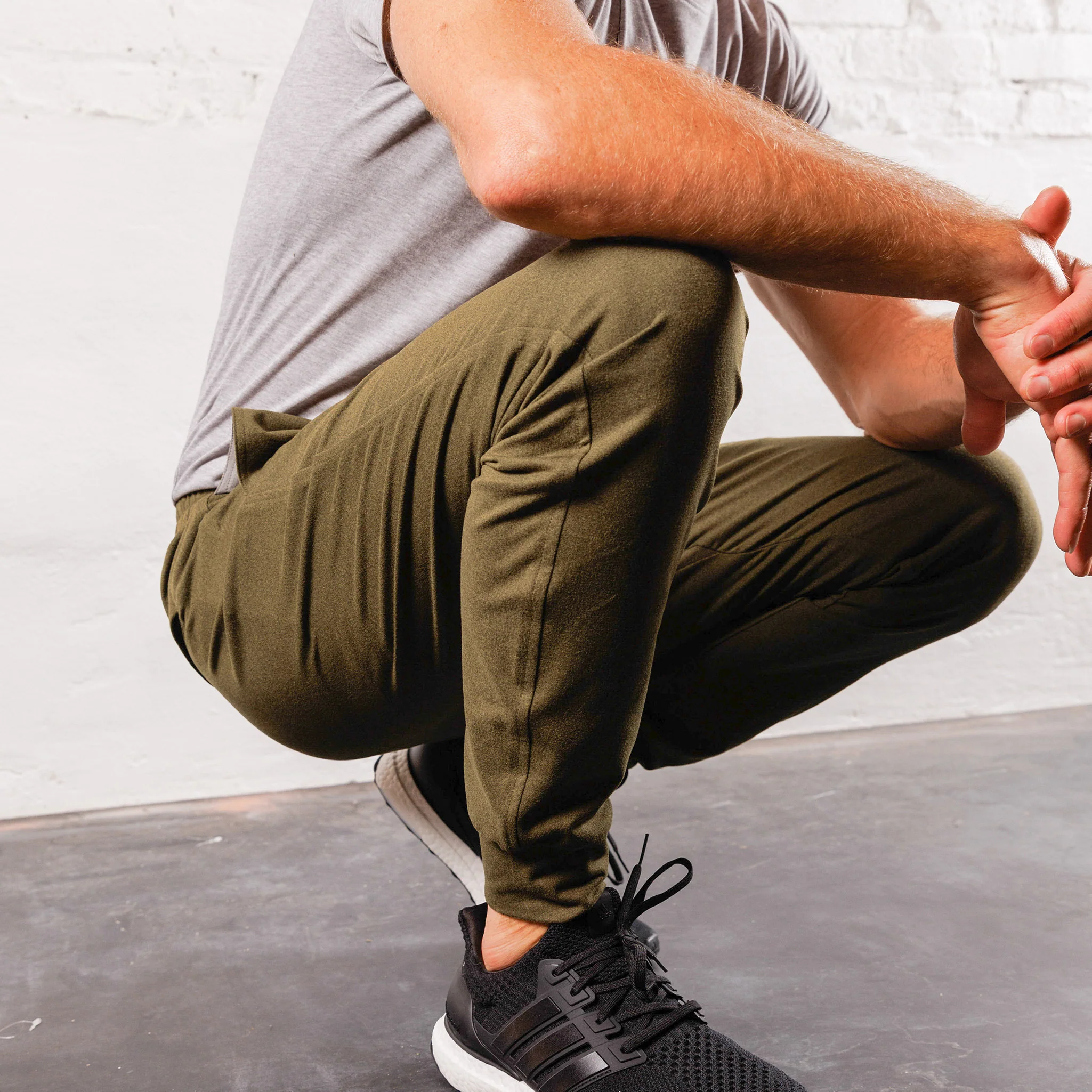 Recharge Jogger in Dark Olive
