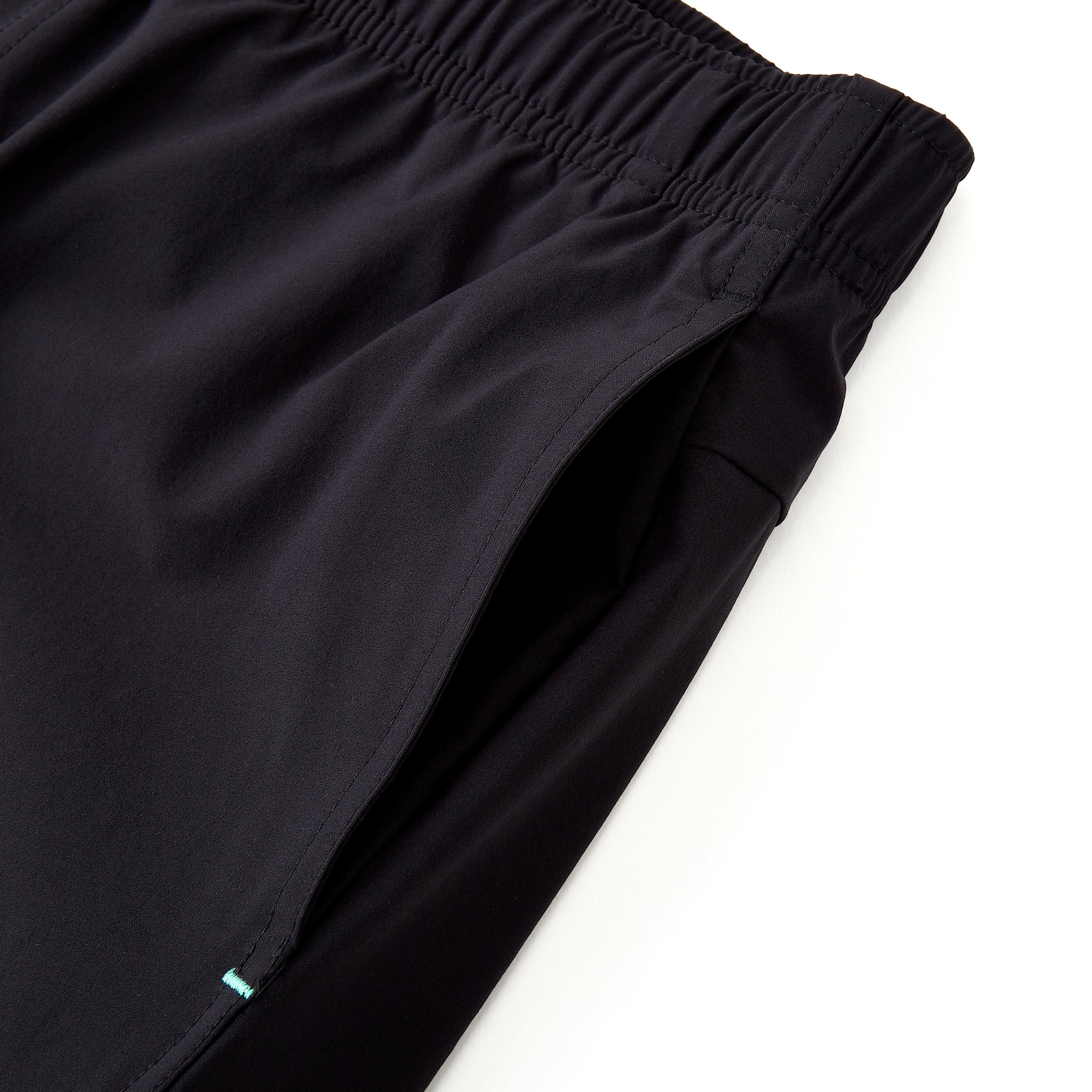 Momentum Short with Liner in Black