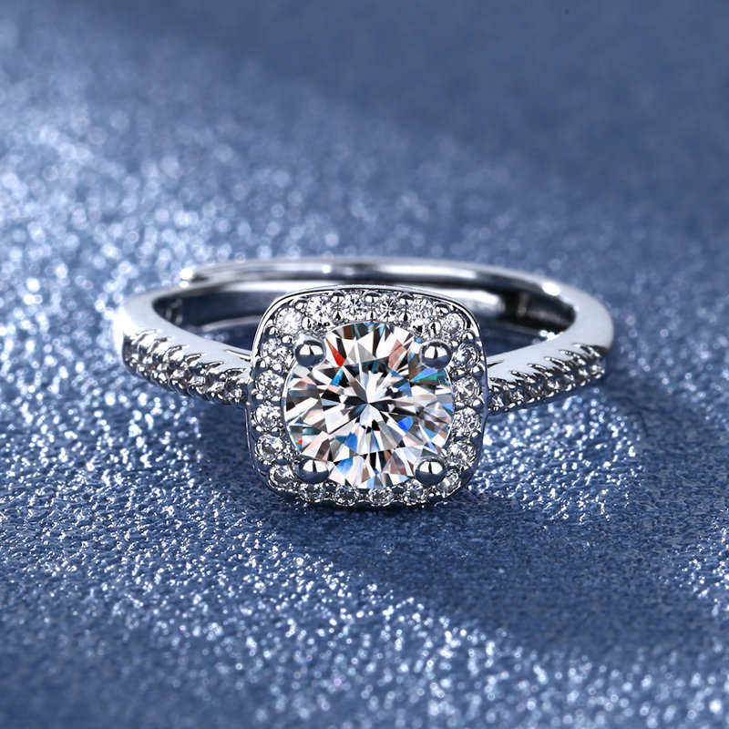 💍 S925 Silver Classic “Small Sugar Cube” Moissanite Ring – Pure Simplicity, Lasting Sparkle