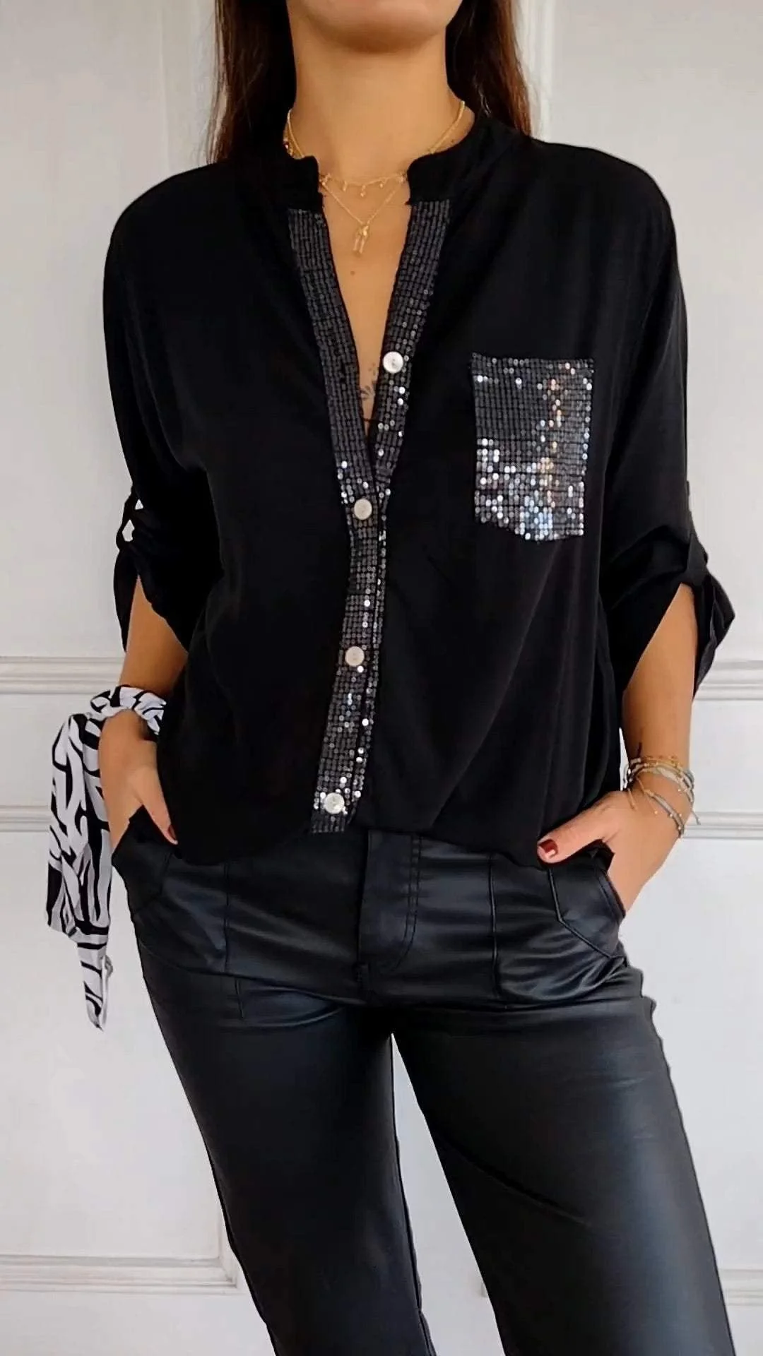 🔥2025 HOT SALE🌸Cotton V-neck Sequin Mid-sleeve Casual Top
