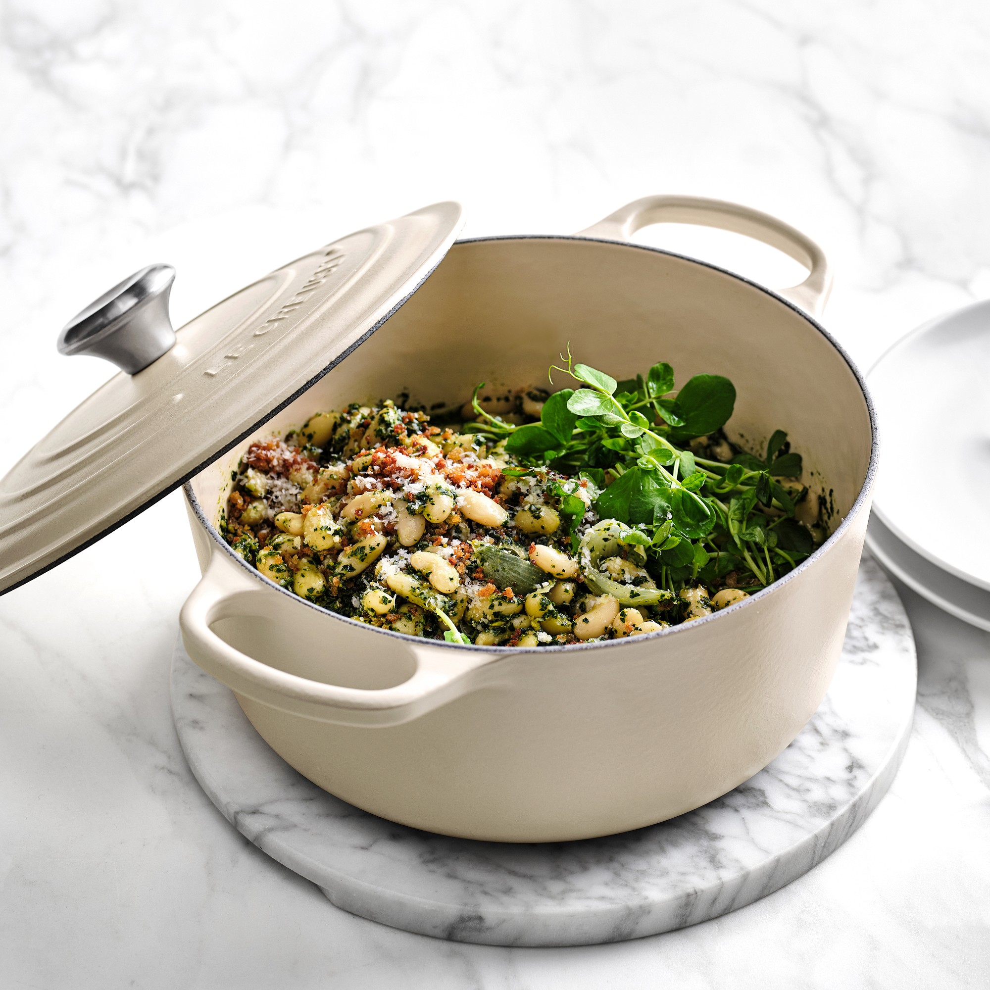 Le Creuset Signature Enameled Cast Iron Round Dutch Oven