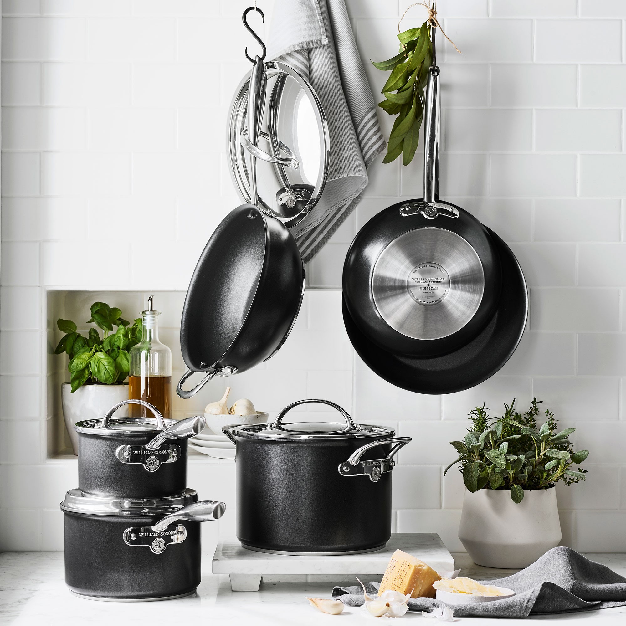 Williams Sonoma Signature Thermo-Clad™ Nonstick Stock Pot, 8-Qt