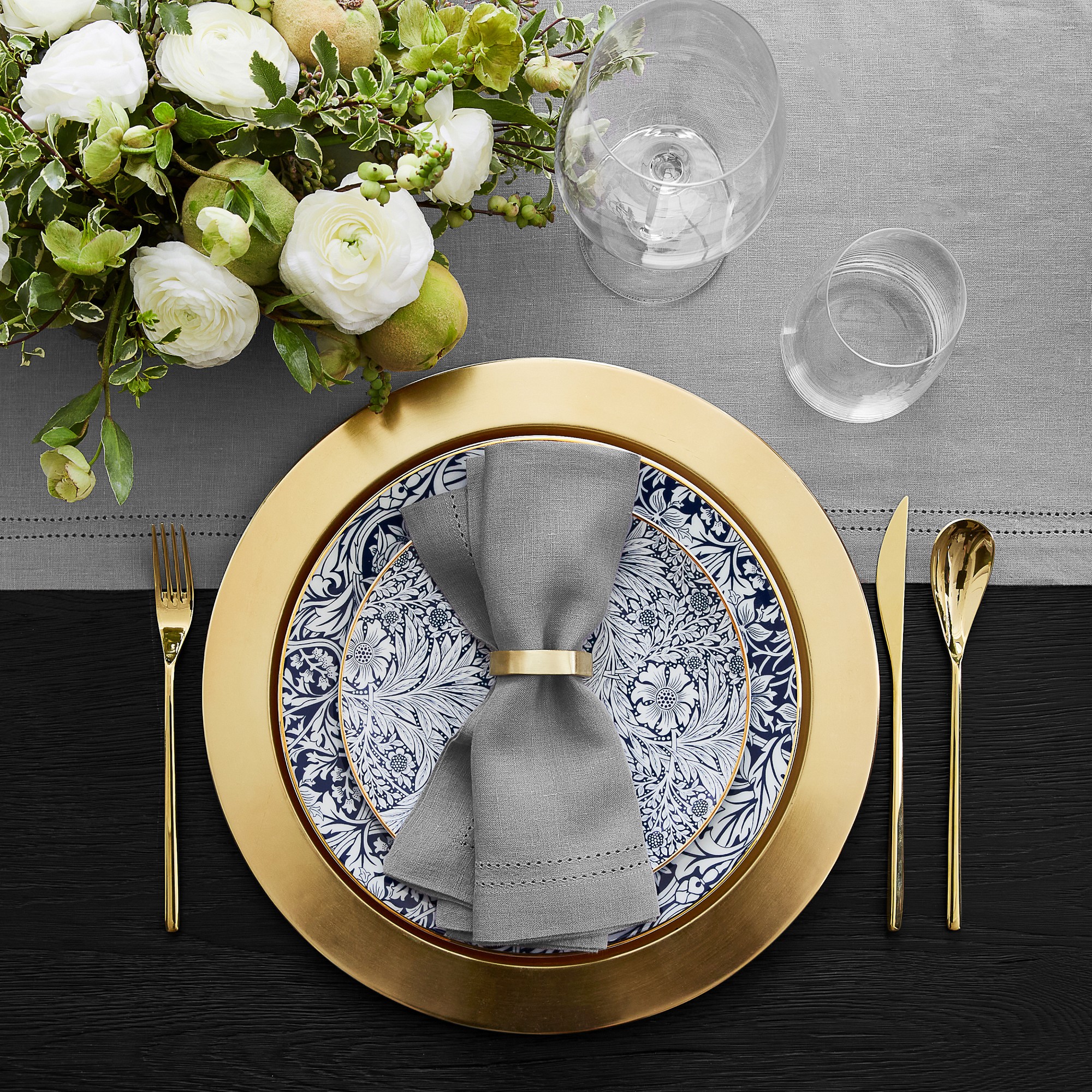 Morris & Co. x Williams Sonoma Bluebell 12-Piece Dinnerware Set