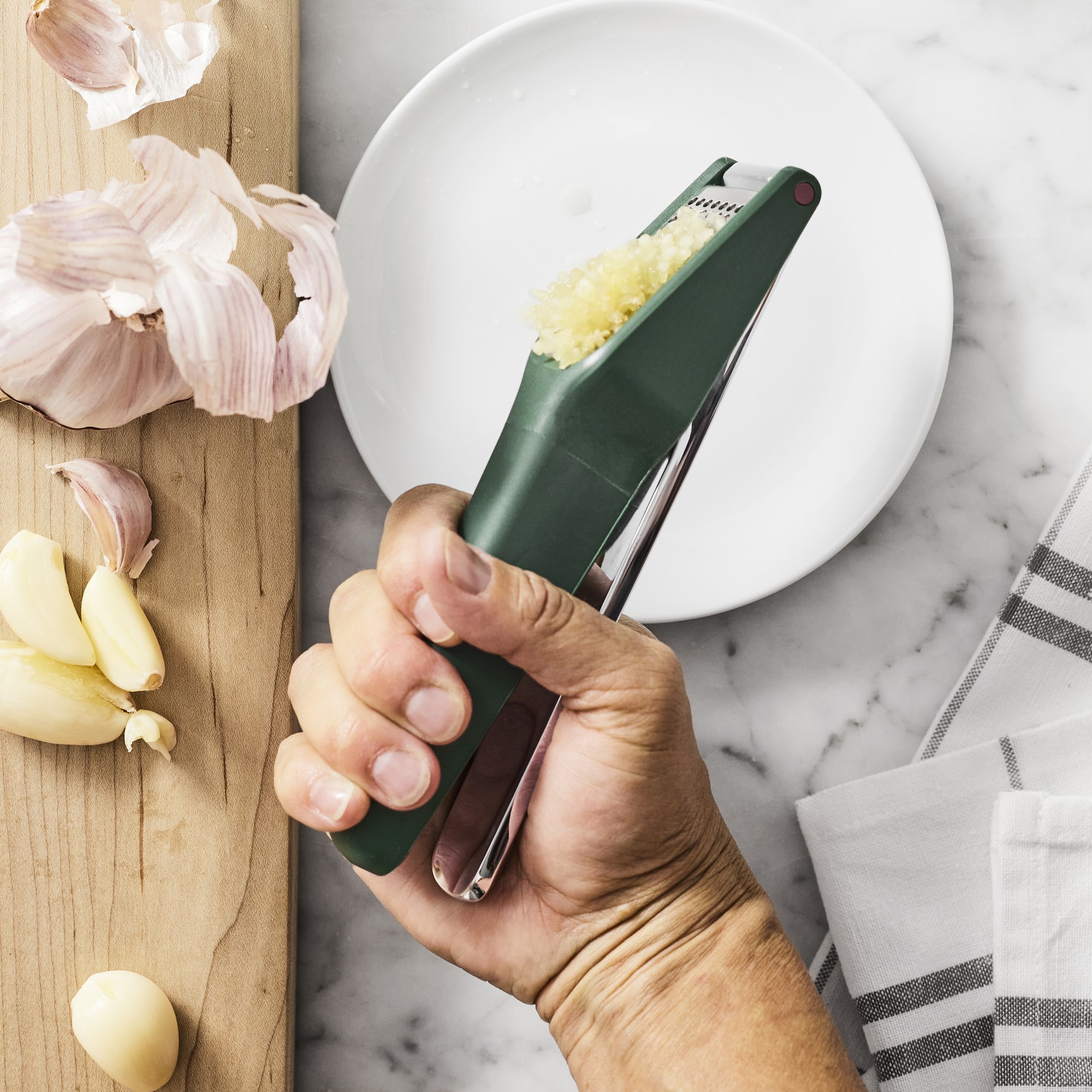 Williams Sonoma Ultimate XL Garlic Press