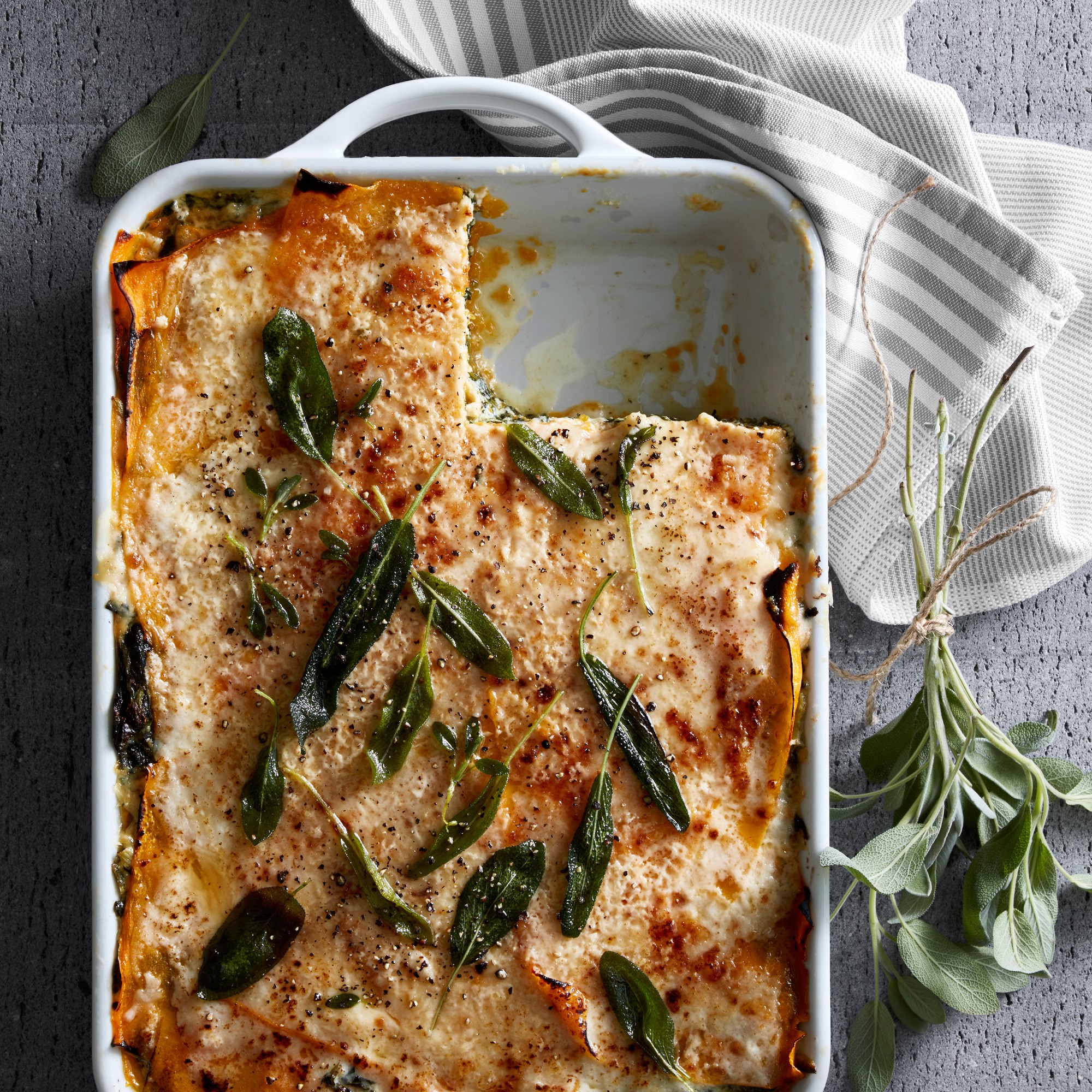 Williams Sonoma Essential Rectangular Baker