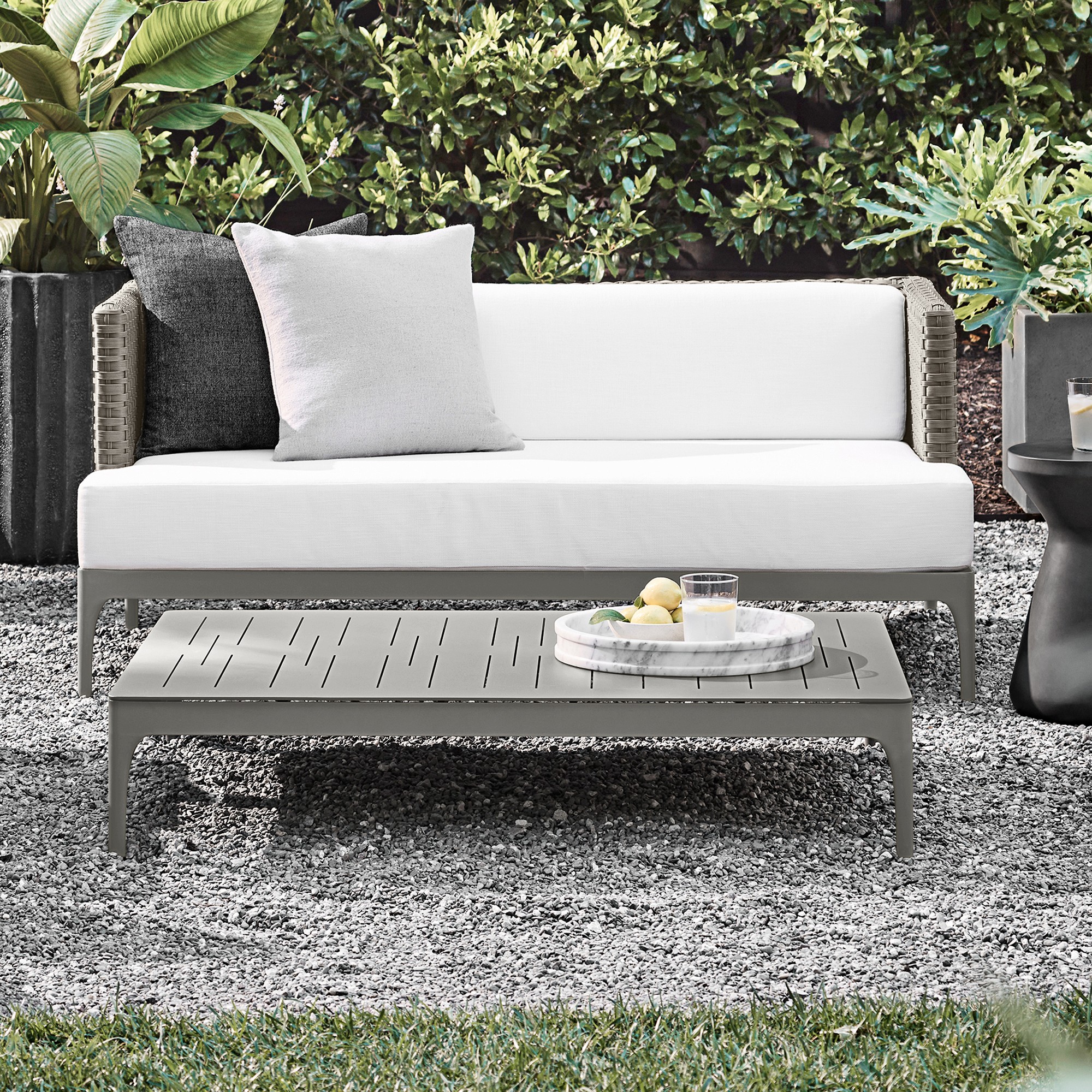 Palisades Outdoor Rectangular Coffee Table (47.5
