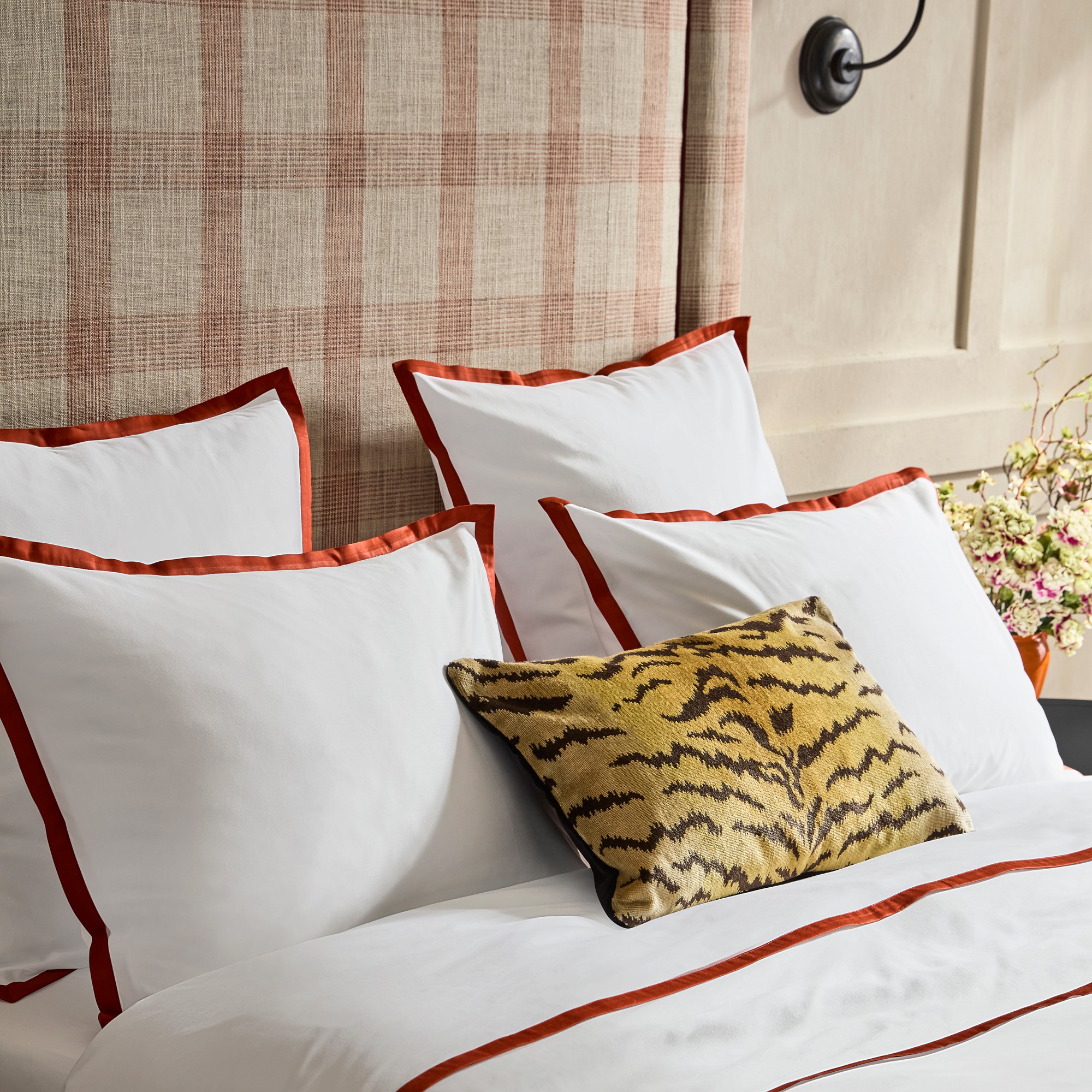 Chambers® Italian Border 300TC Sateen Duvet Cover & Shams