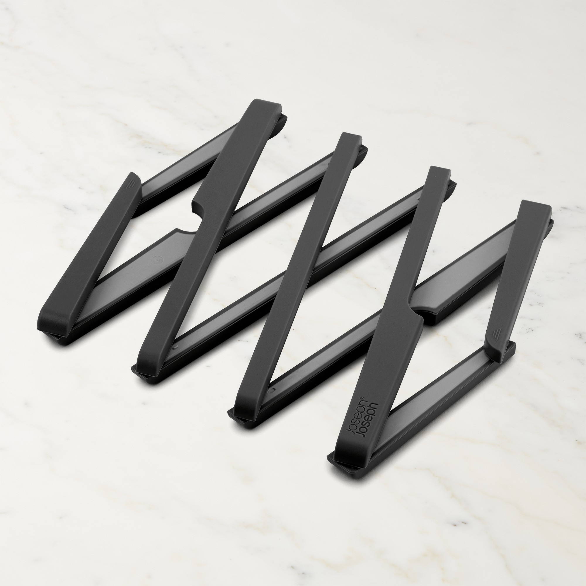 Joseph Joseph Stretch™ Expandable Black Trivet
