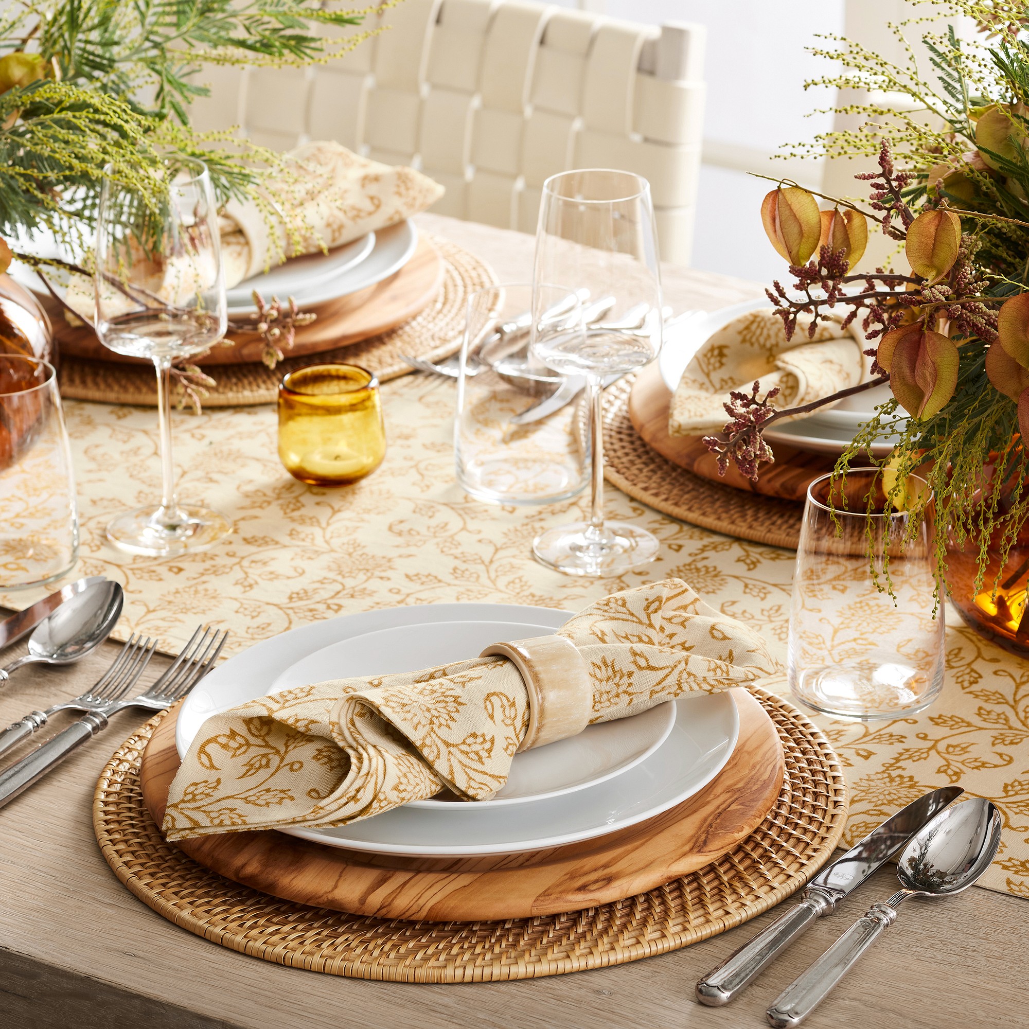Dahlia Table Runner