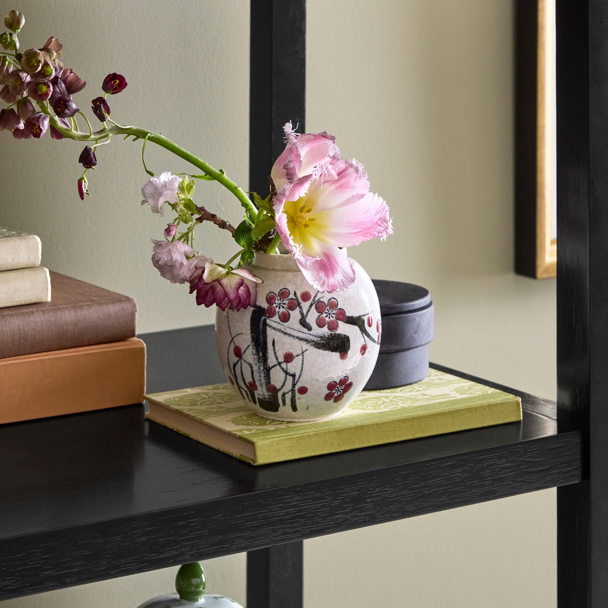 Leon Fluted Shelving (36
