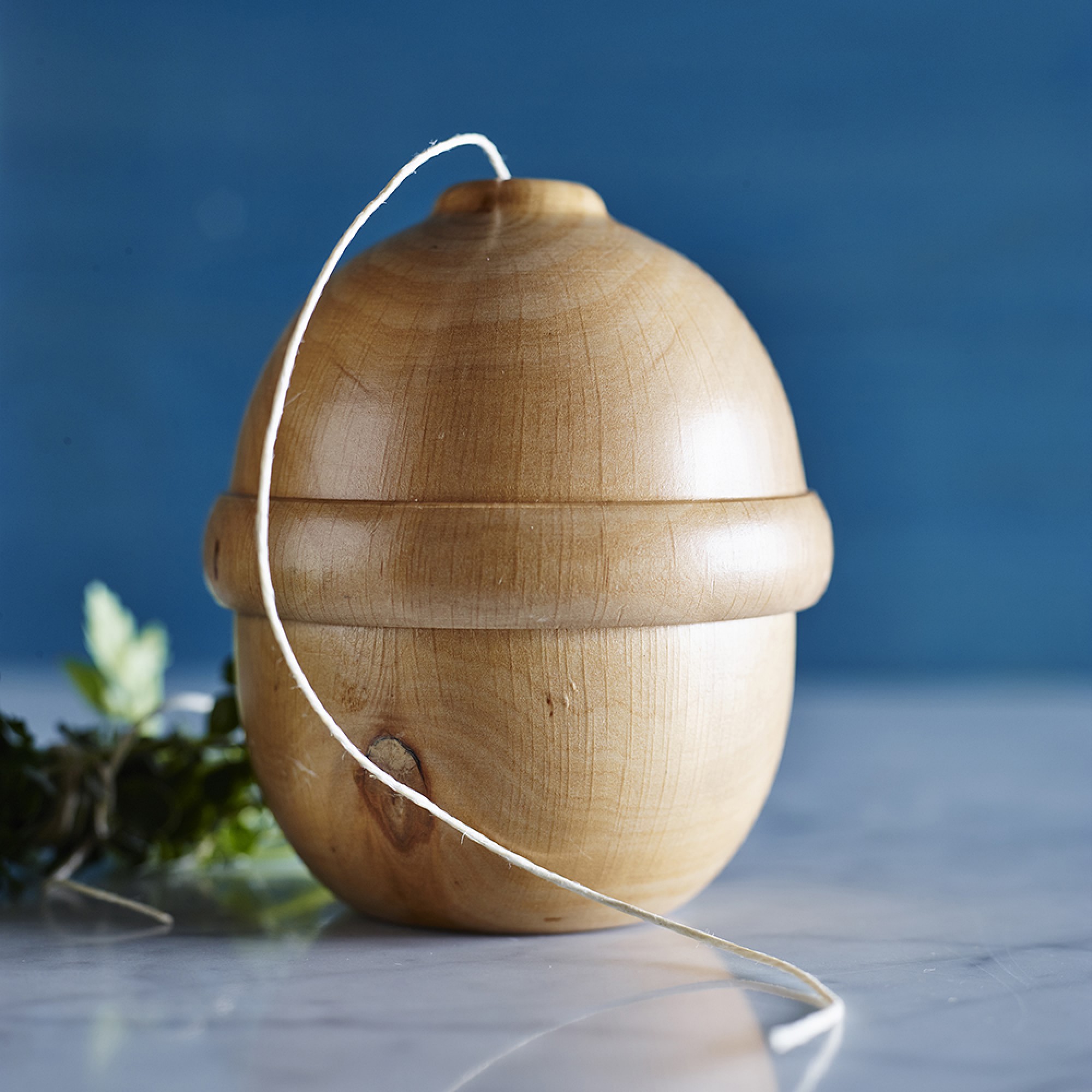 Acorn Twine Holder