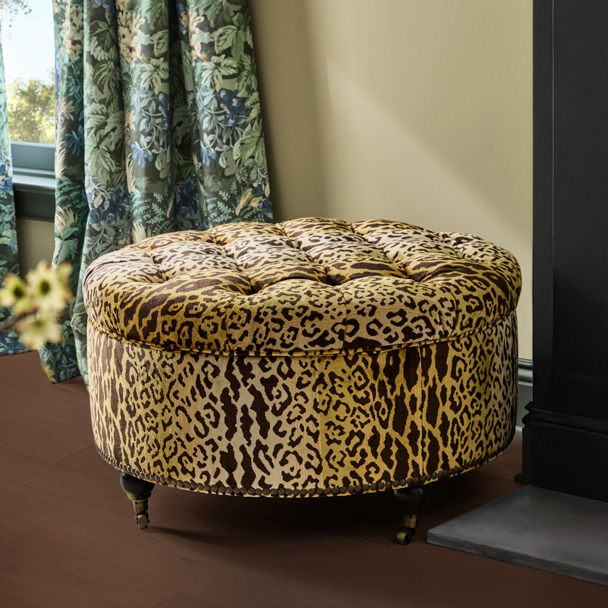 Soho Tufted Round Storage Ottoman (36