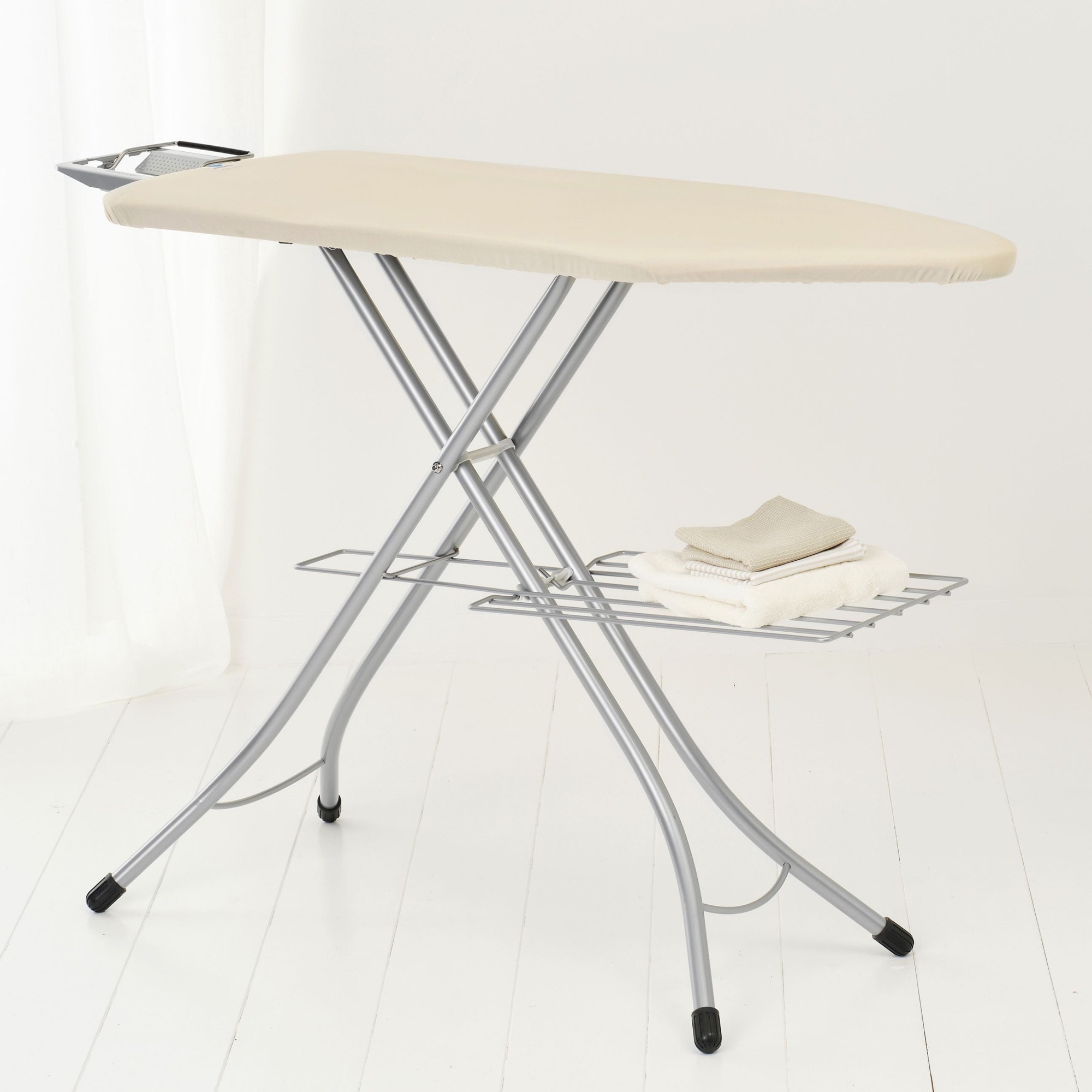 Brabantia Ironing Board with Steam Iron Rest and Linen Rack