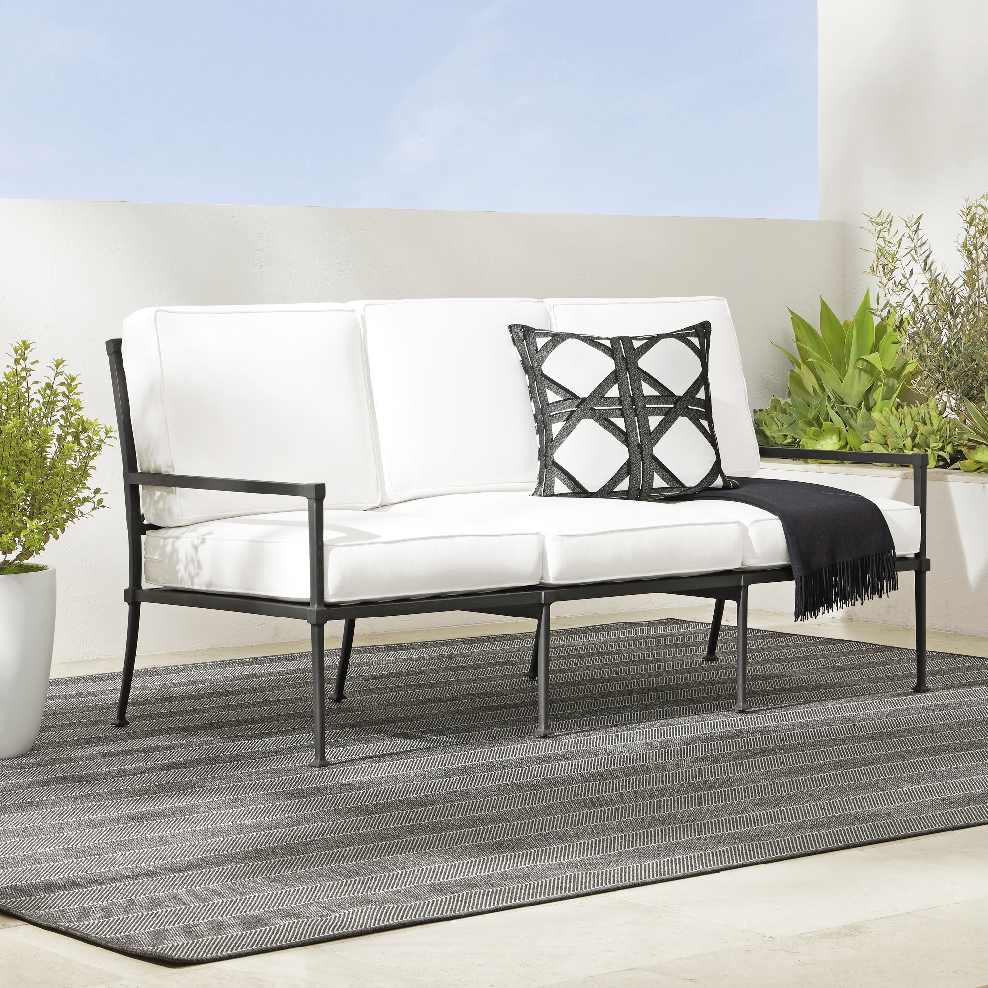 Bridgehampton Outdoor Sofa (74