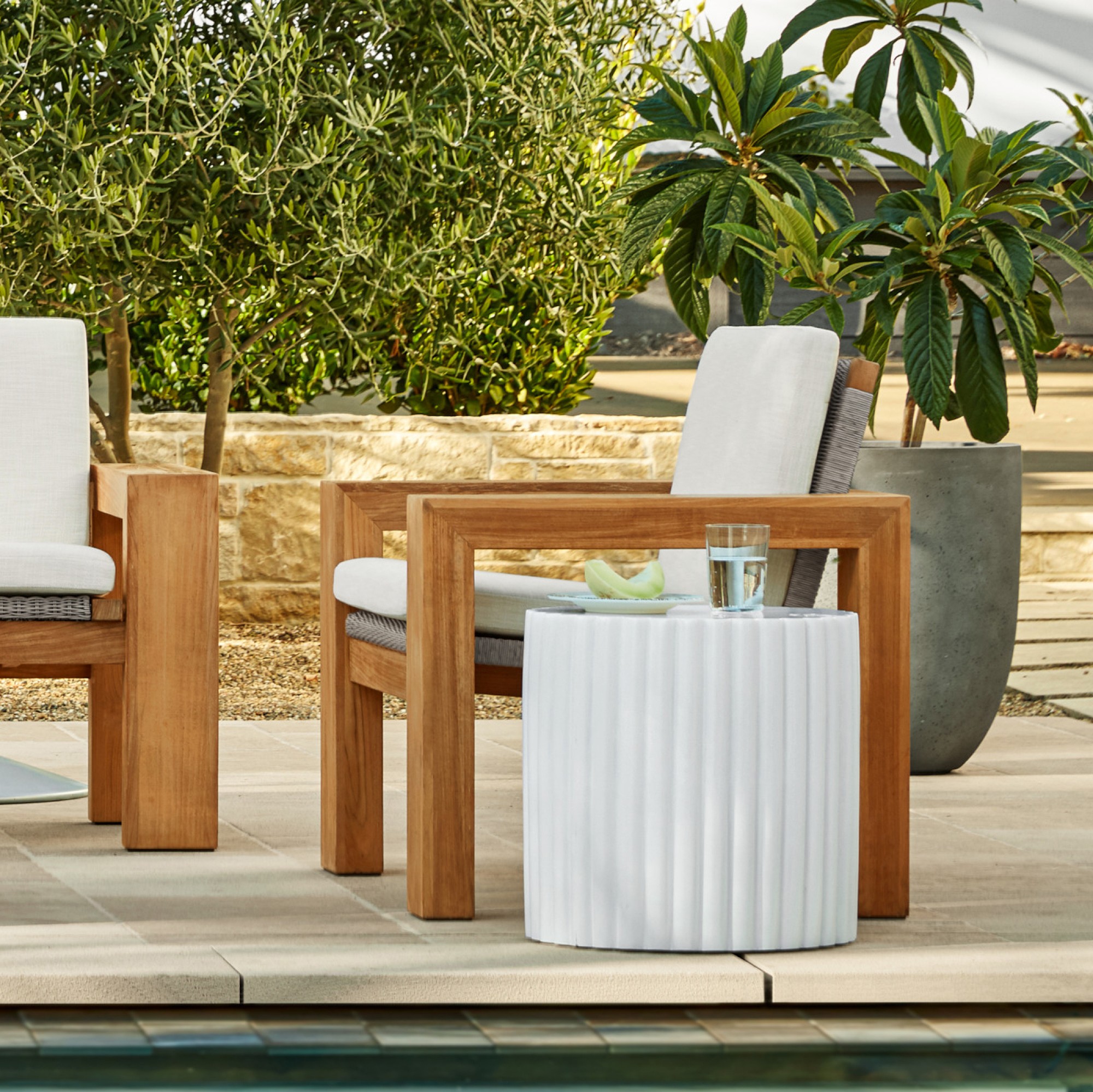 Tropea Fluted Accent Table (18