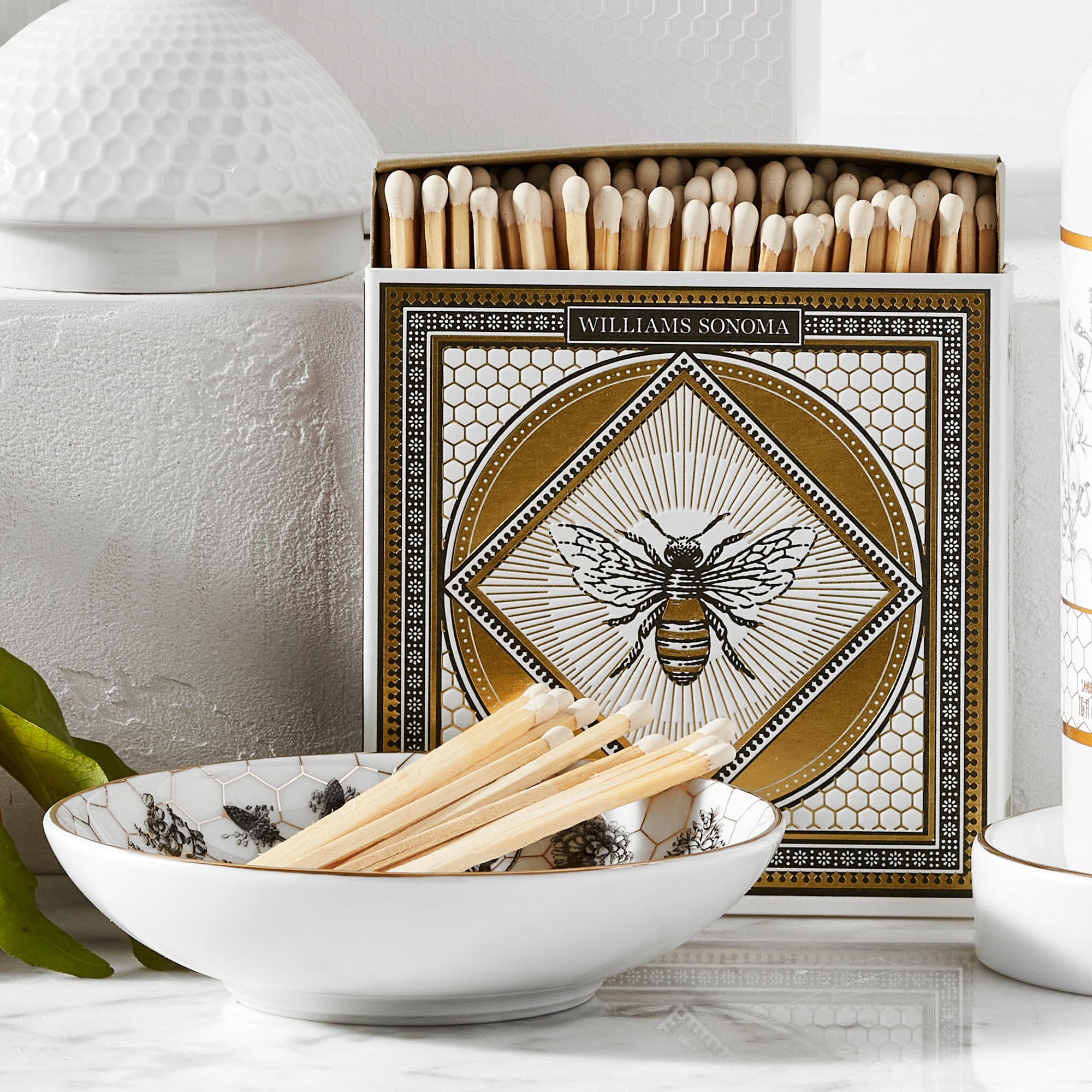 Williams Sonoma Honeycomb Match Box, 125-count