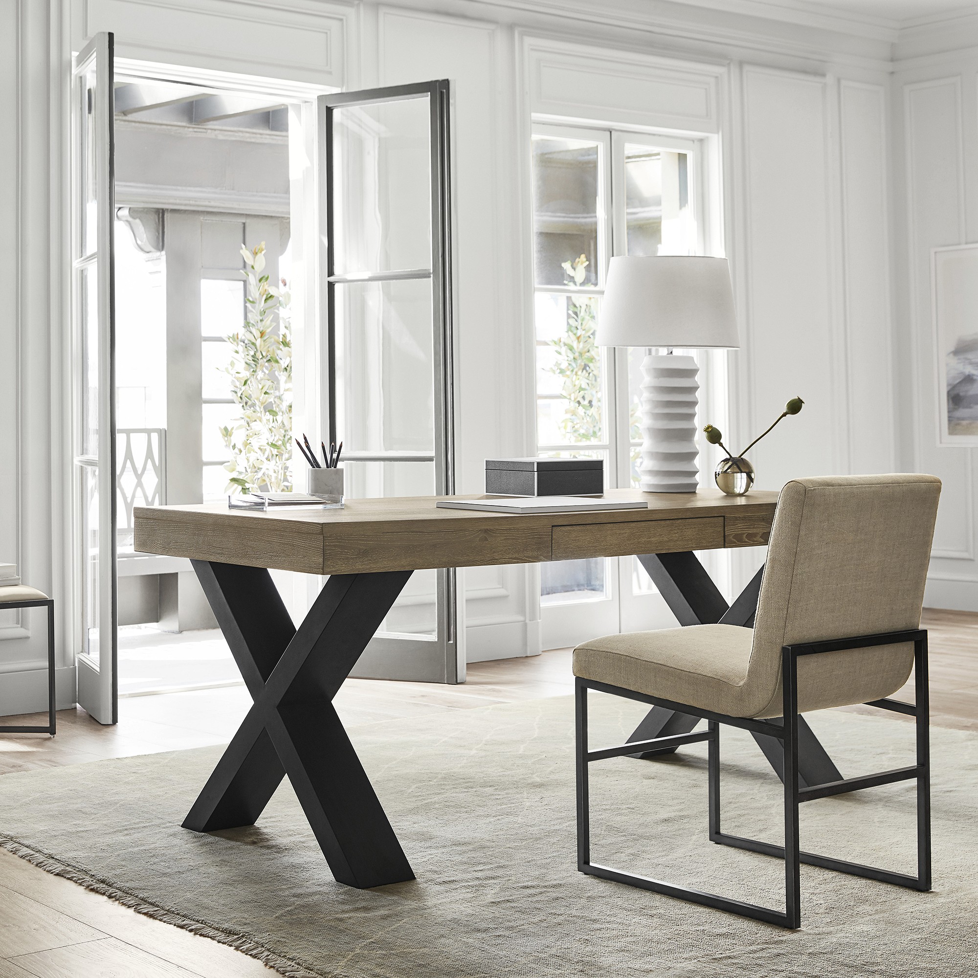 Navarro Desk (74