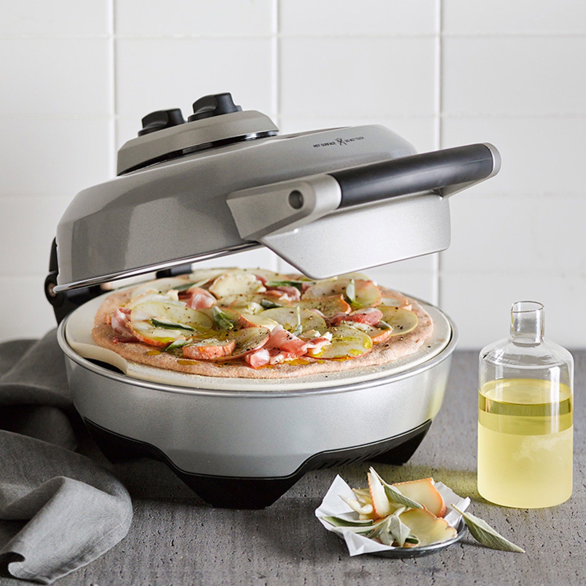 Breville Crispy Crust™ Pizza Maker