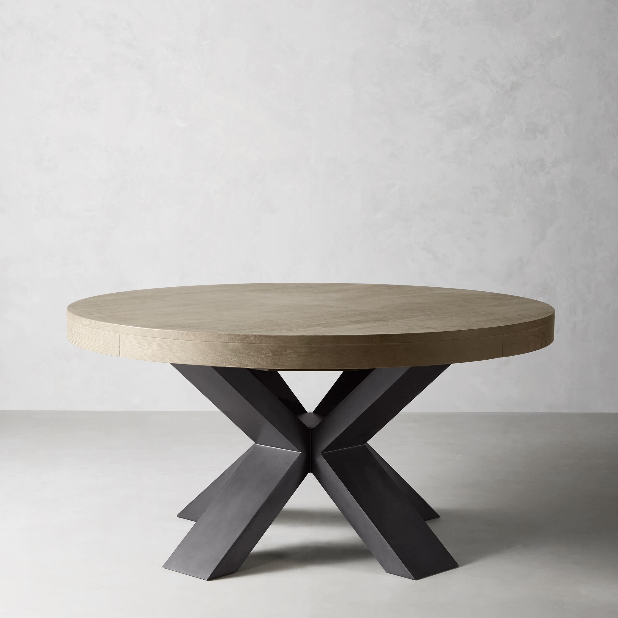 Navarro Round Dining Table (60